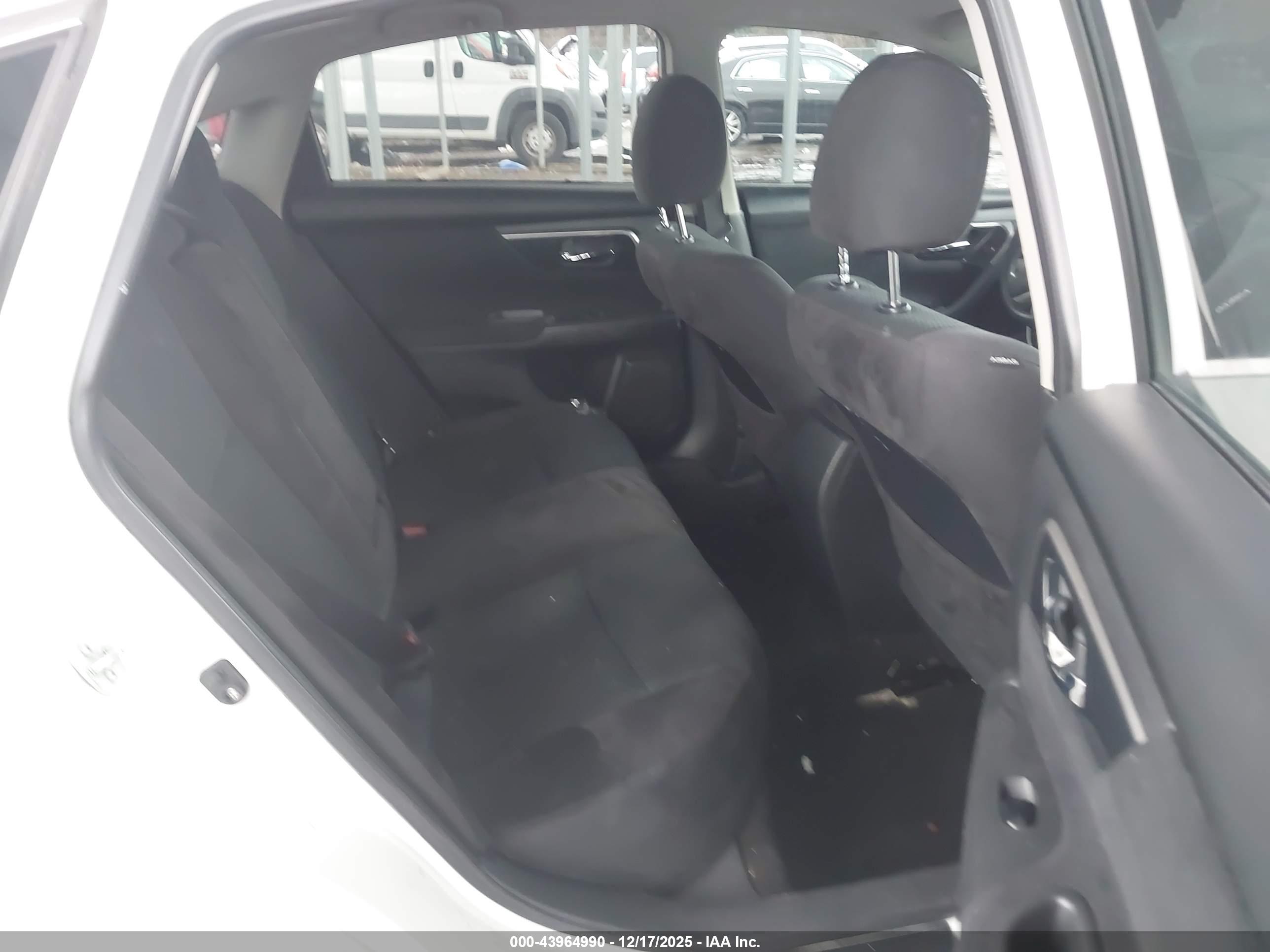 NISSAN ALTIMA image 8