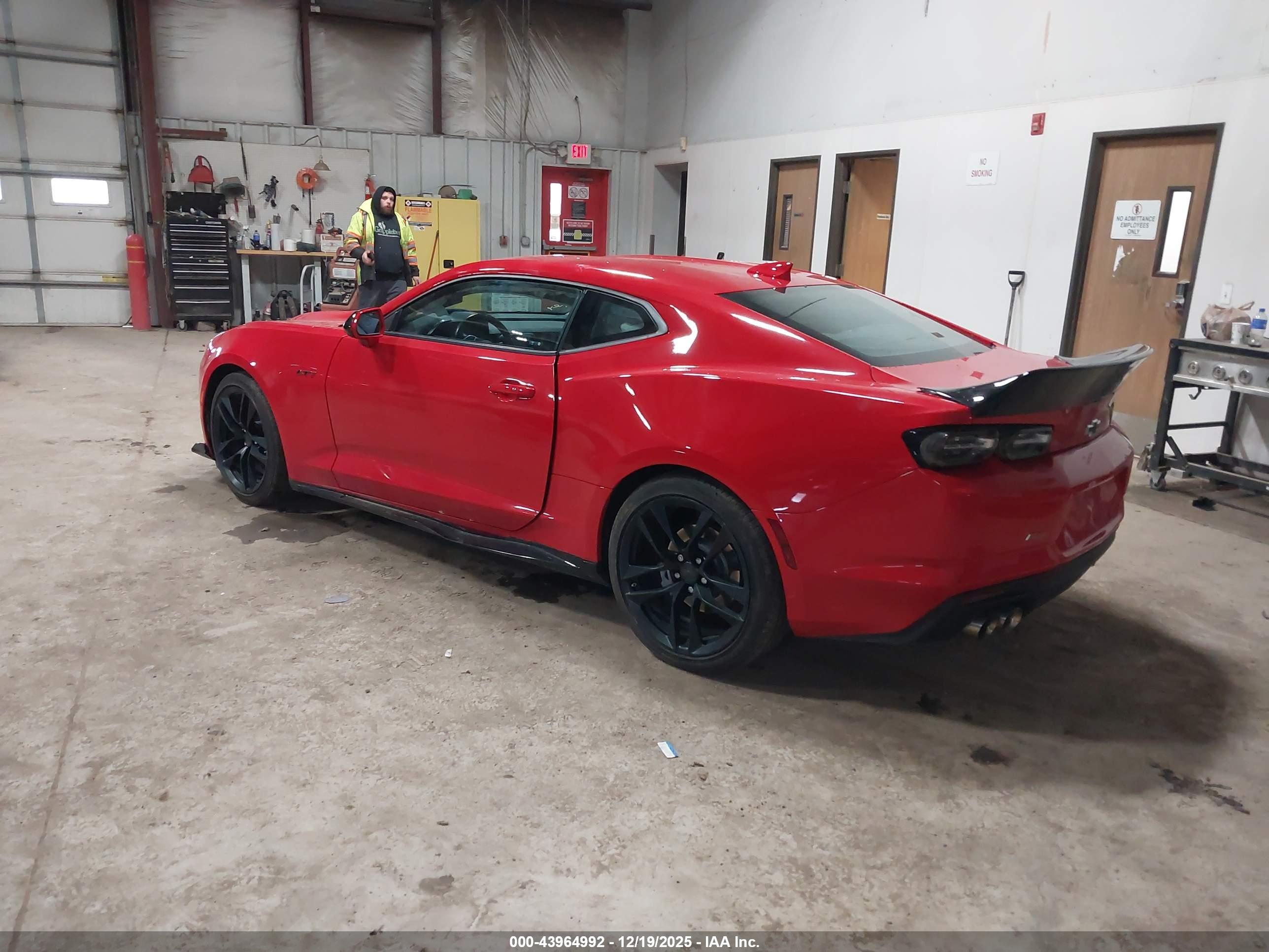 CHEVROLET CAMARO image 3