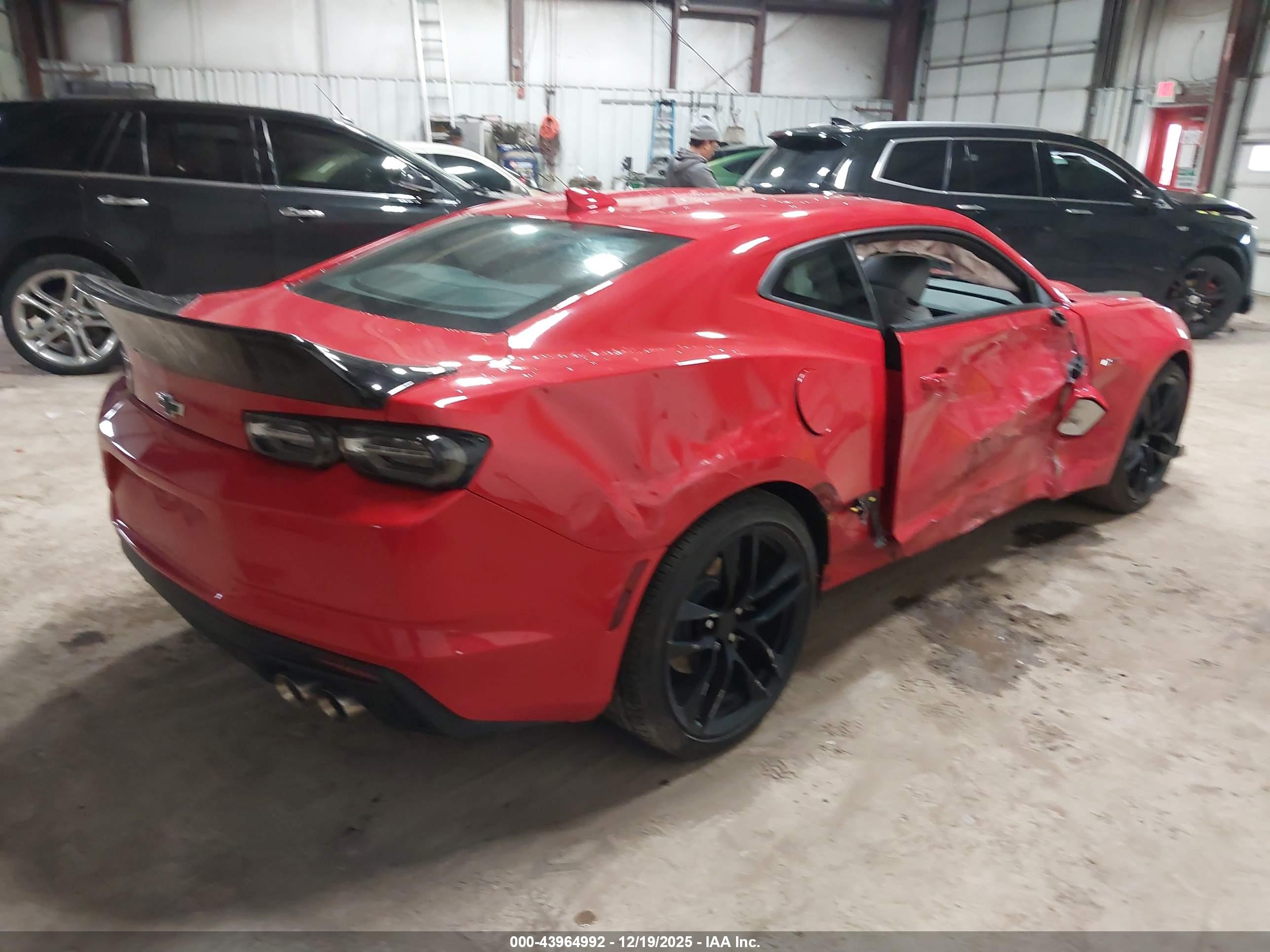 CHEVROLET CAMARO image 4
