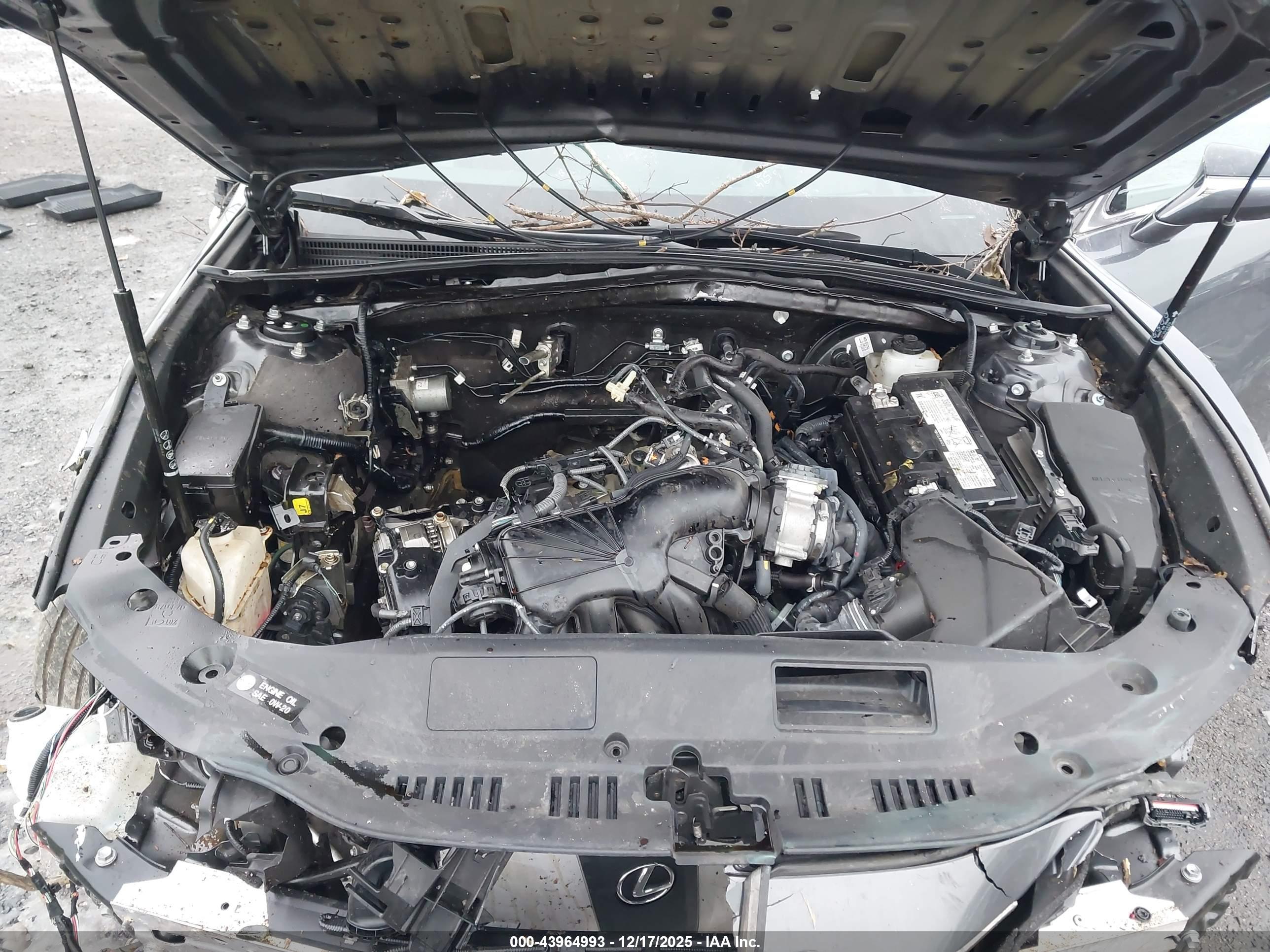 LEXUS ES image 10