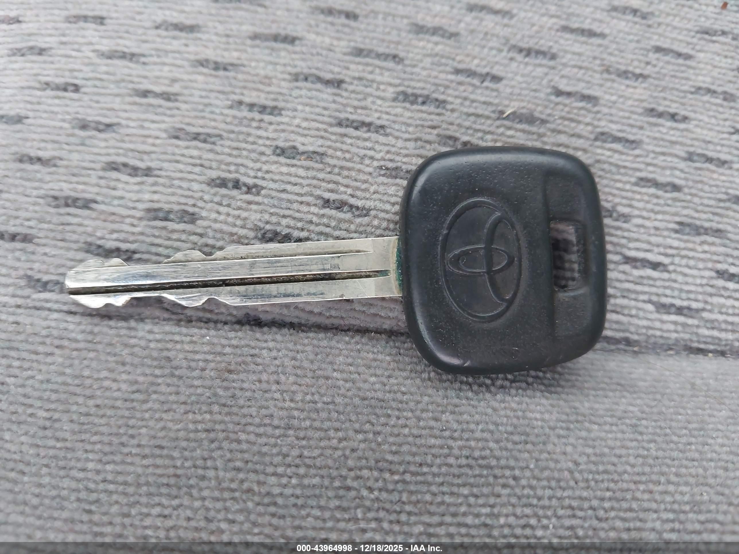 TOYOTA CAMRY image 11