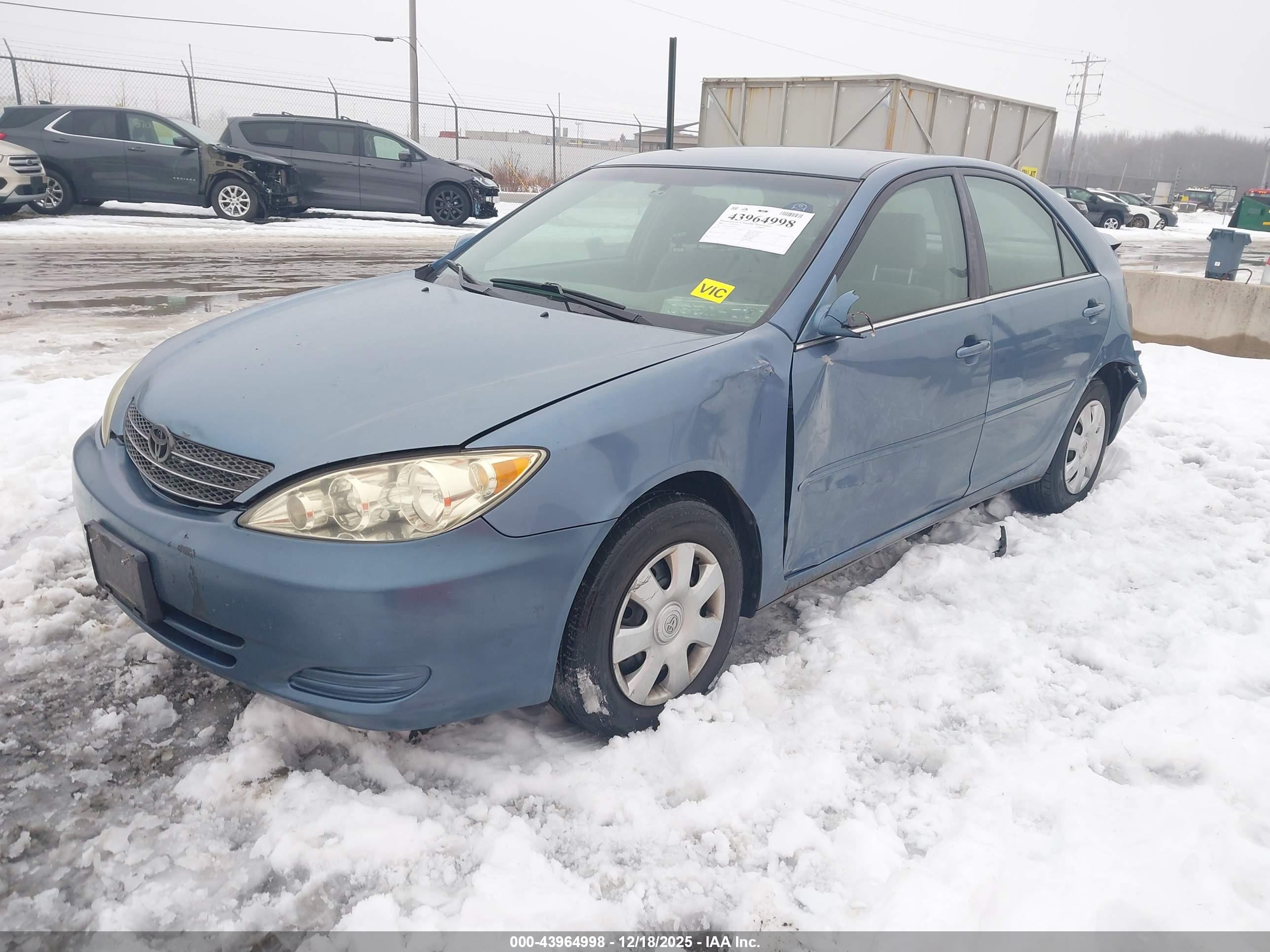 TOYOTA CAMRY image 2