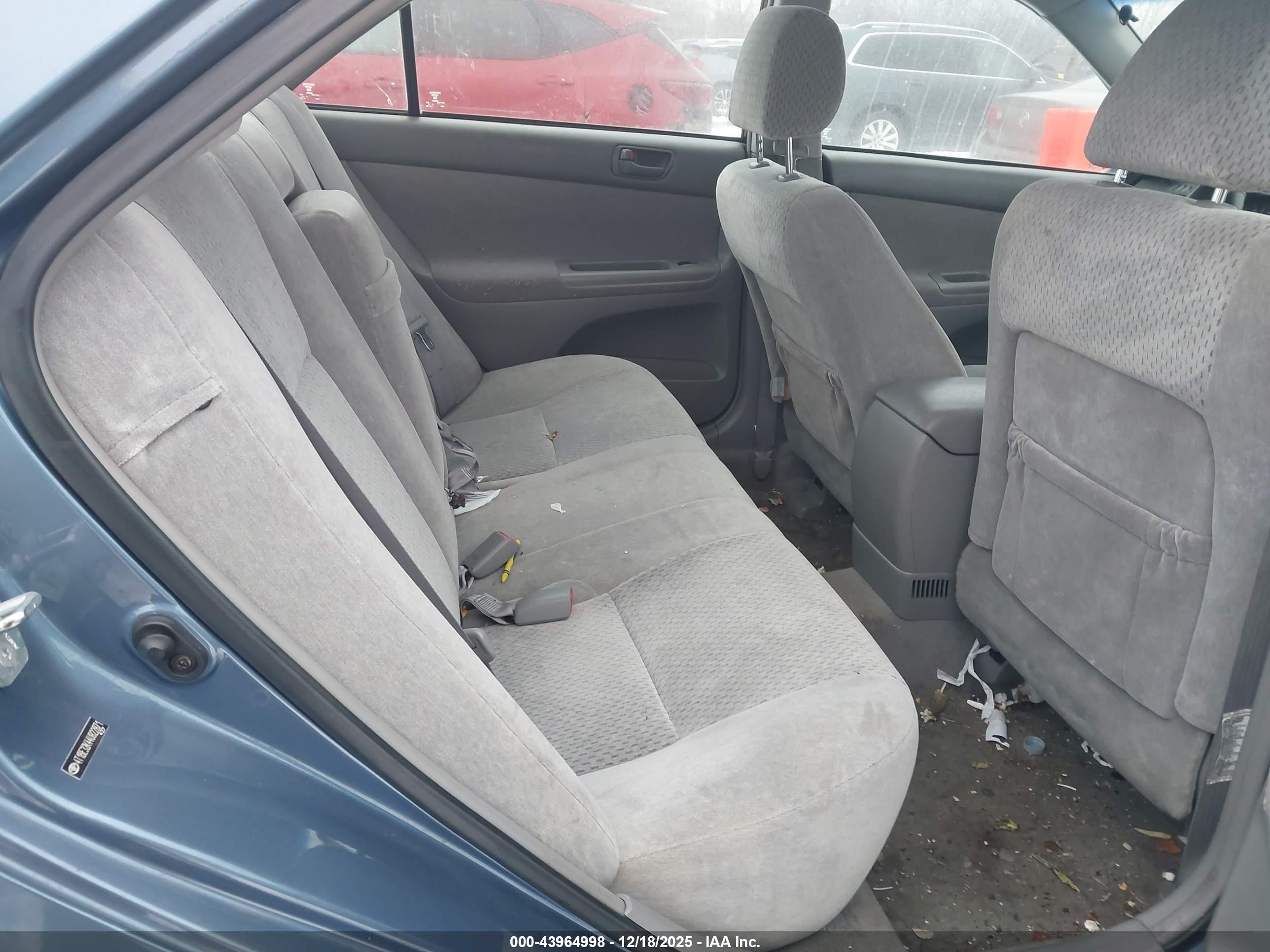 TOYOTA CAMRY image 8