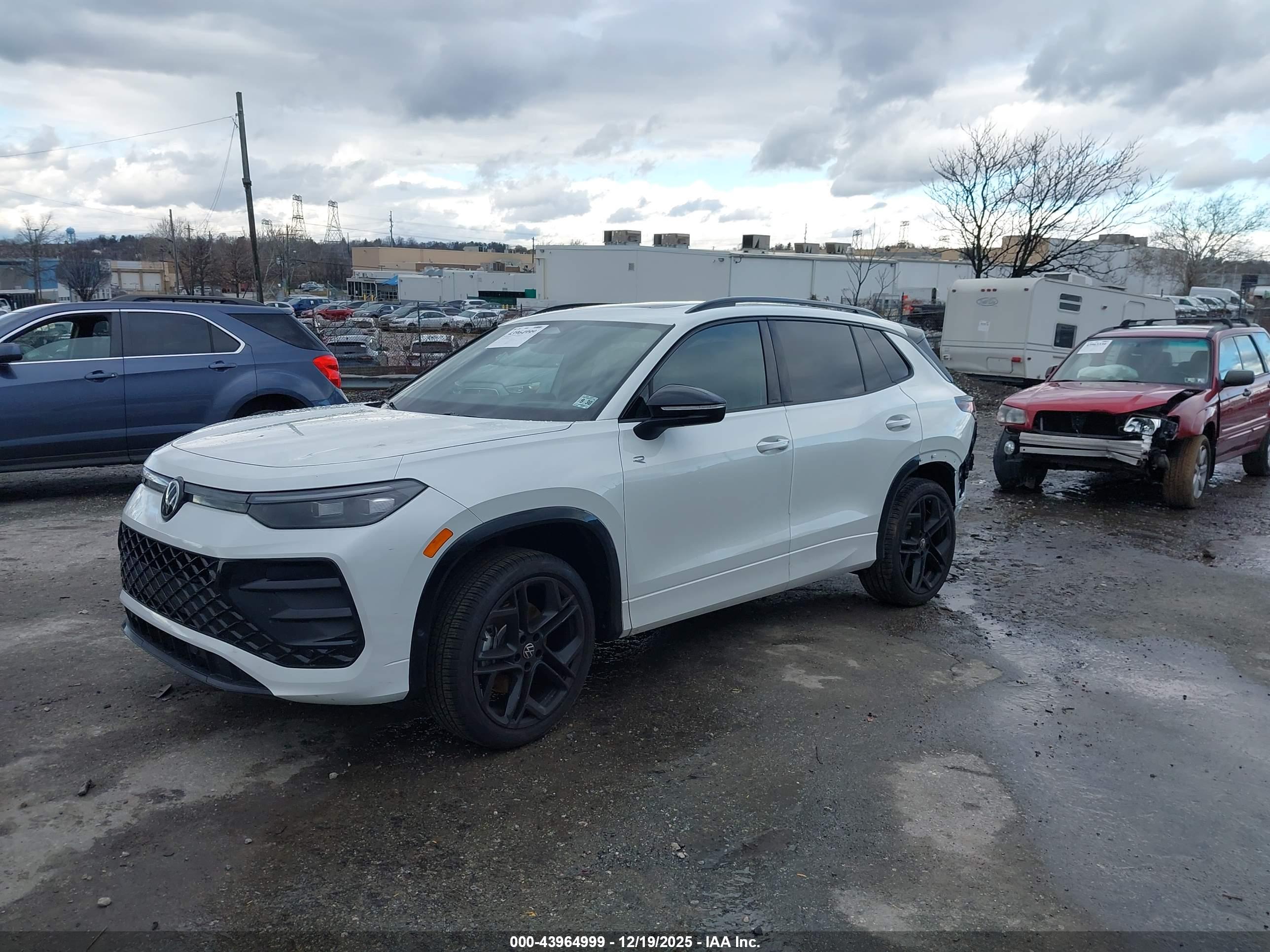 VOLKSWAGEN TIGUAN image 2