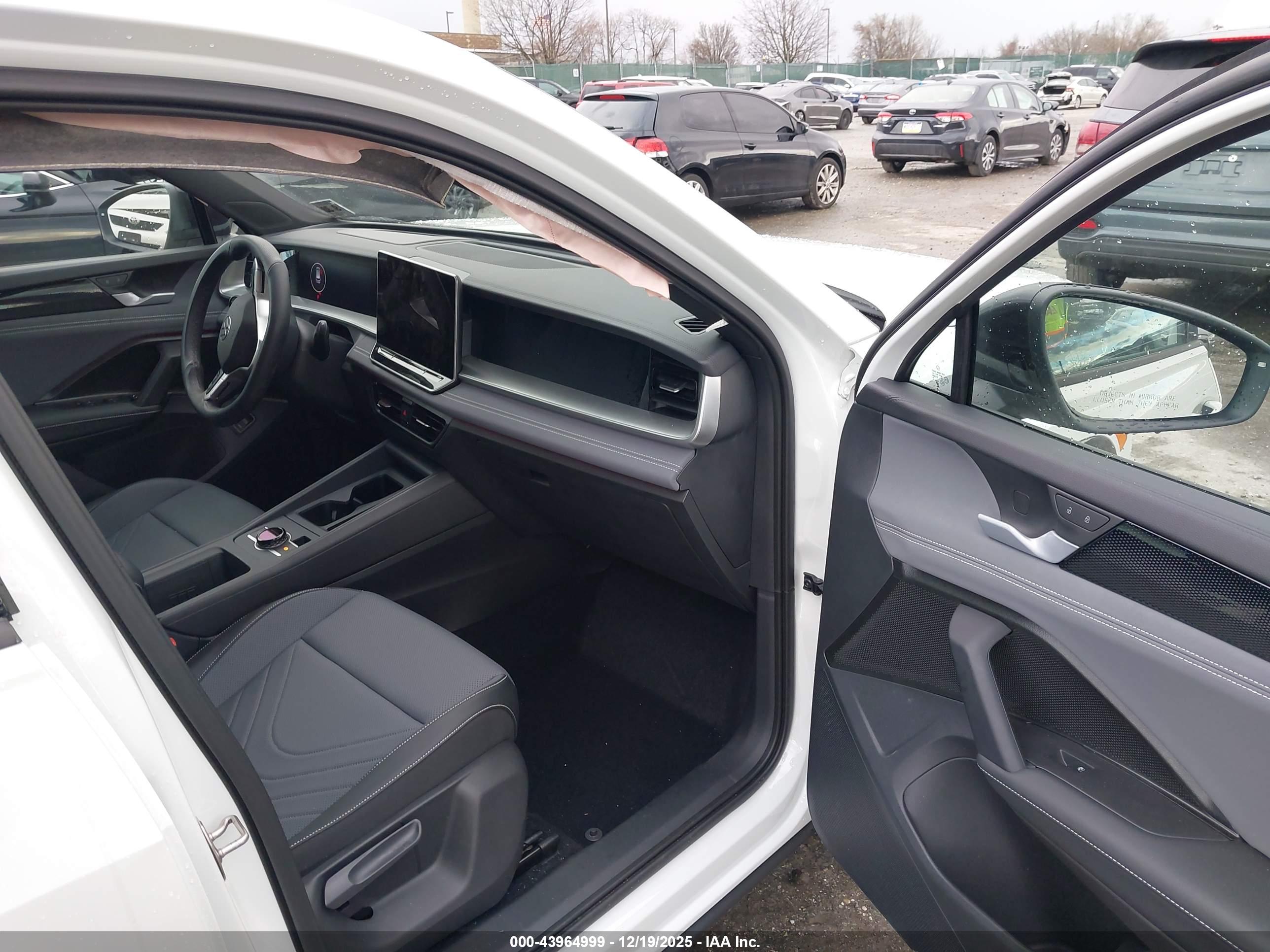 VOLKSWAGEN TIGUAN image 5