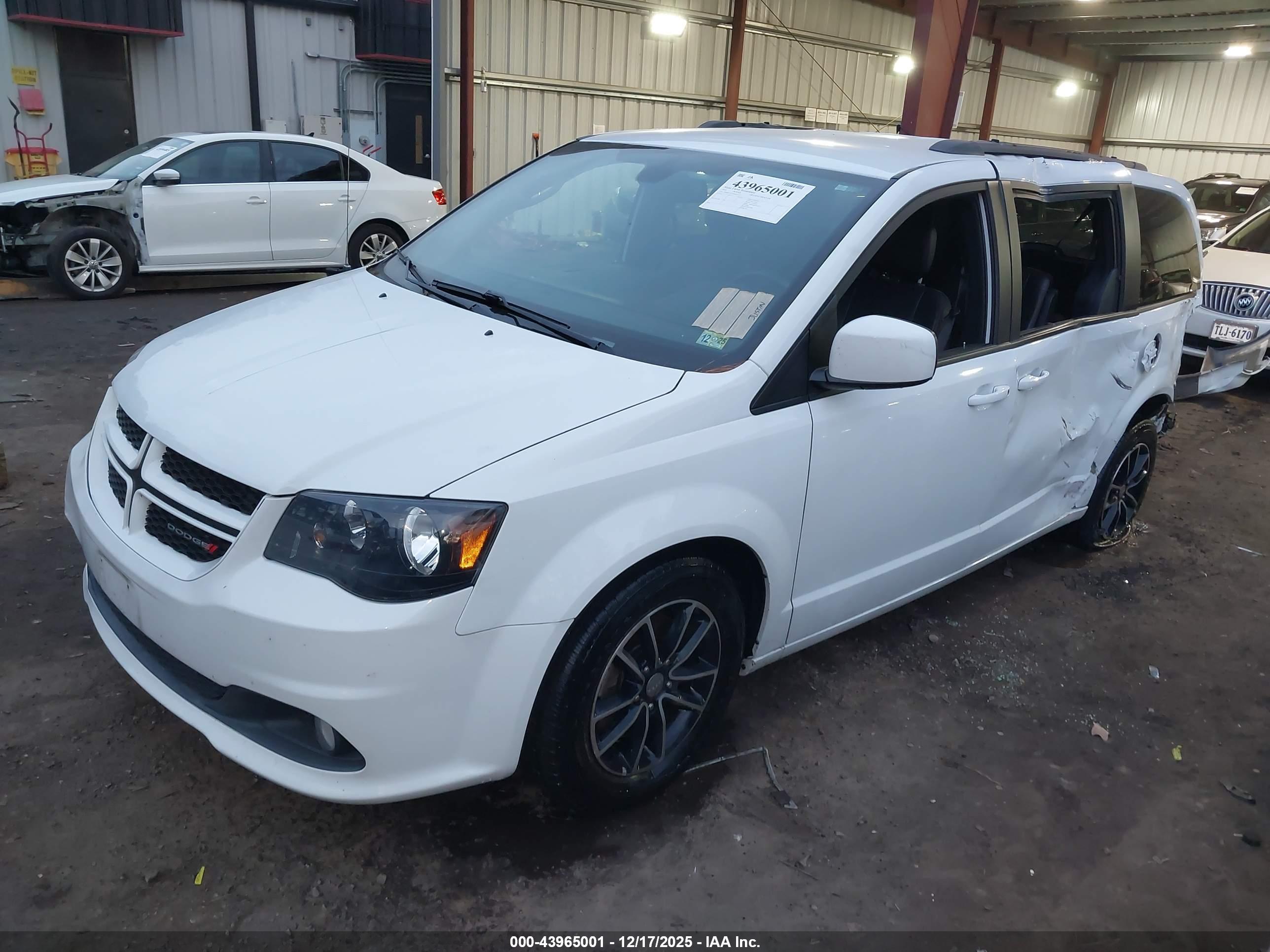 DODGE GRAND image 2