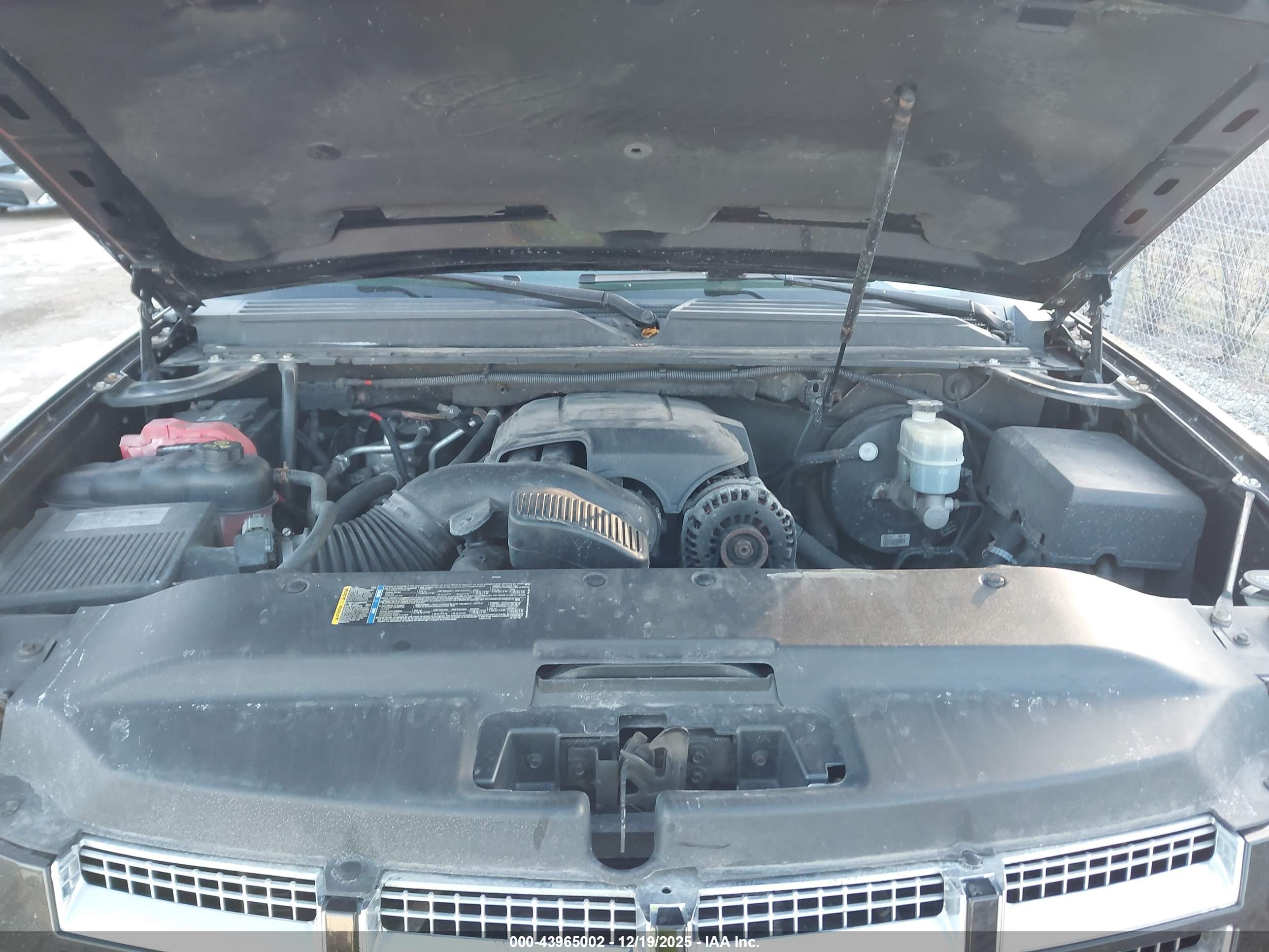 CADILLAC ESCALADE image 10