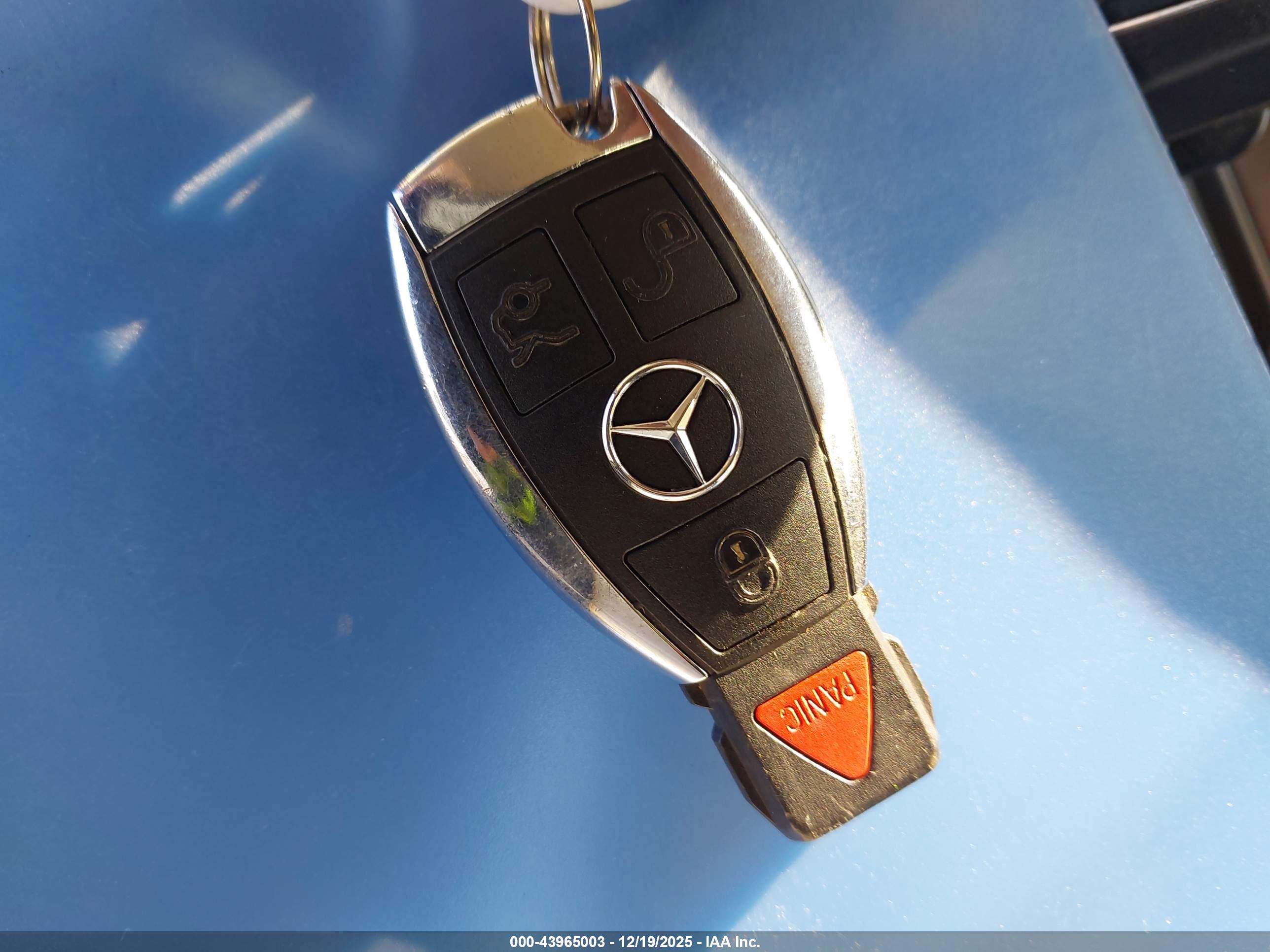 MERCEDES-BENZ GLC image 11
