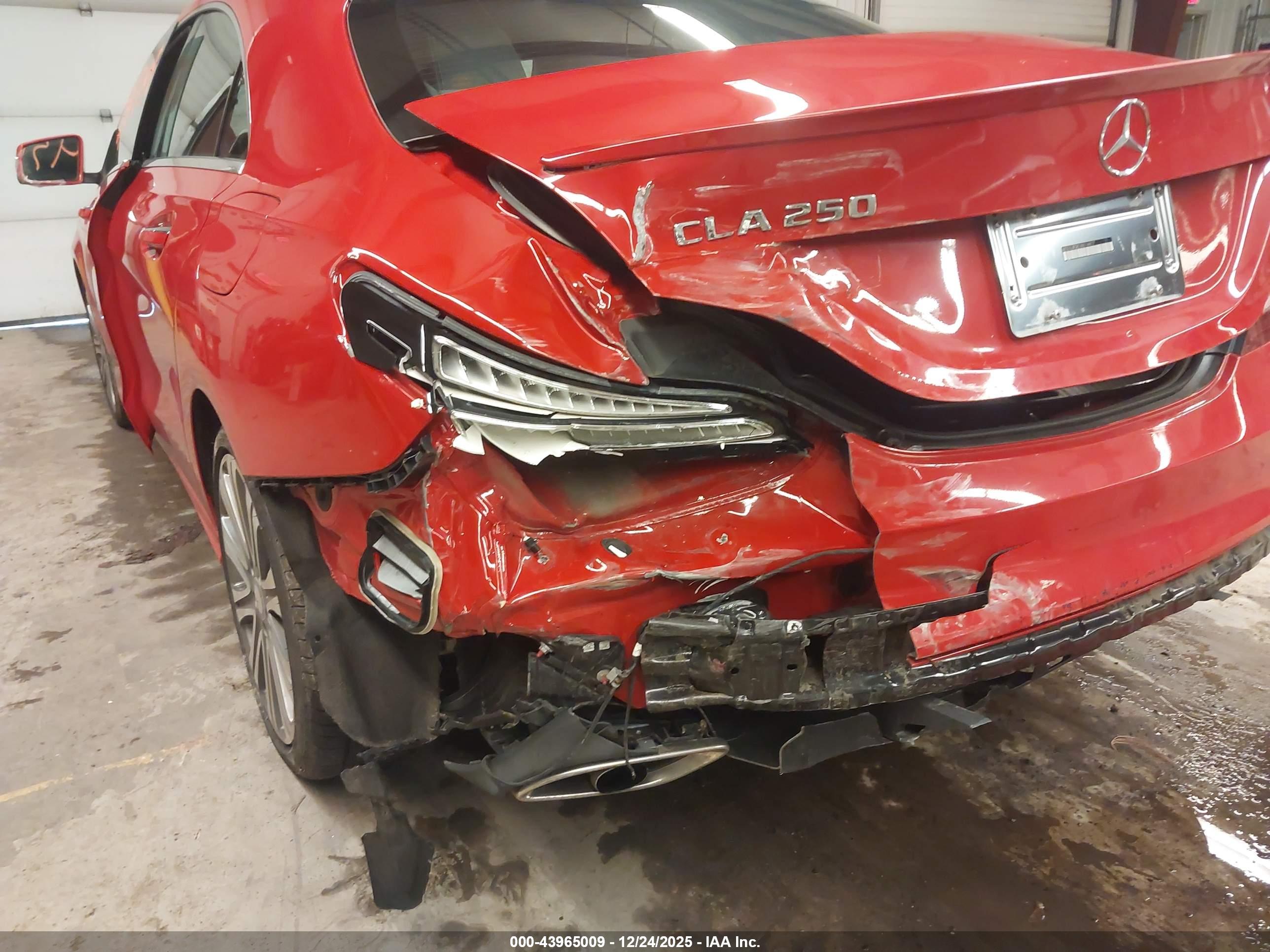 MERCEDES-BENZ CLA image 6