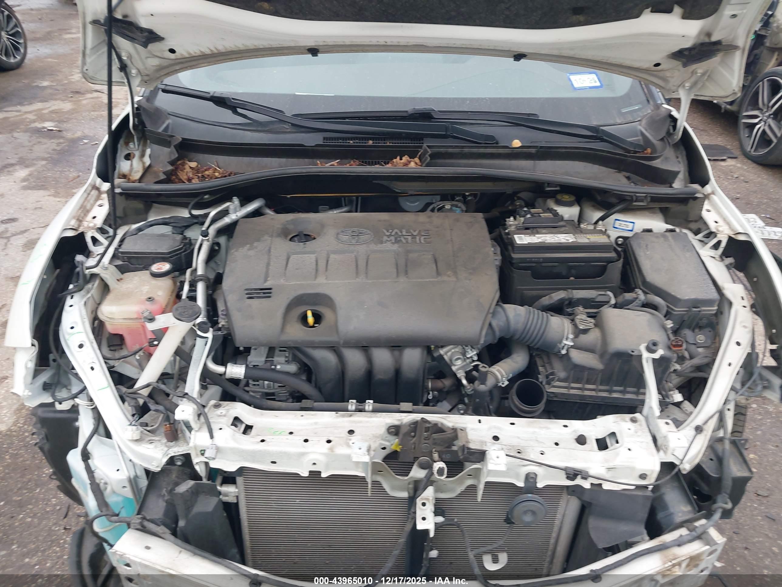 TOYOTA C-HR image 10