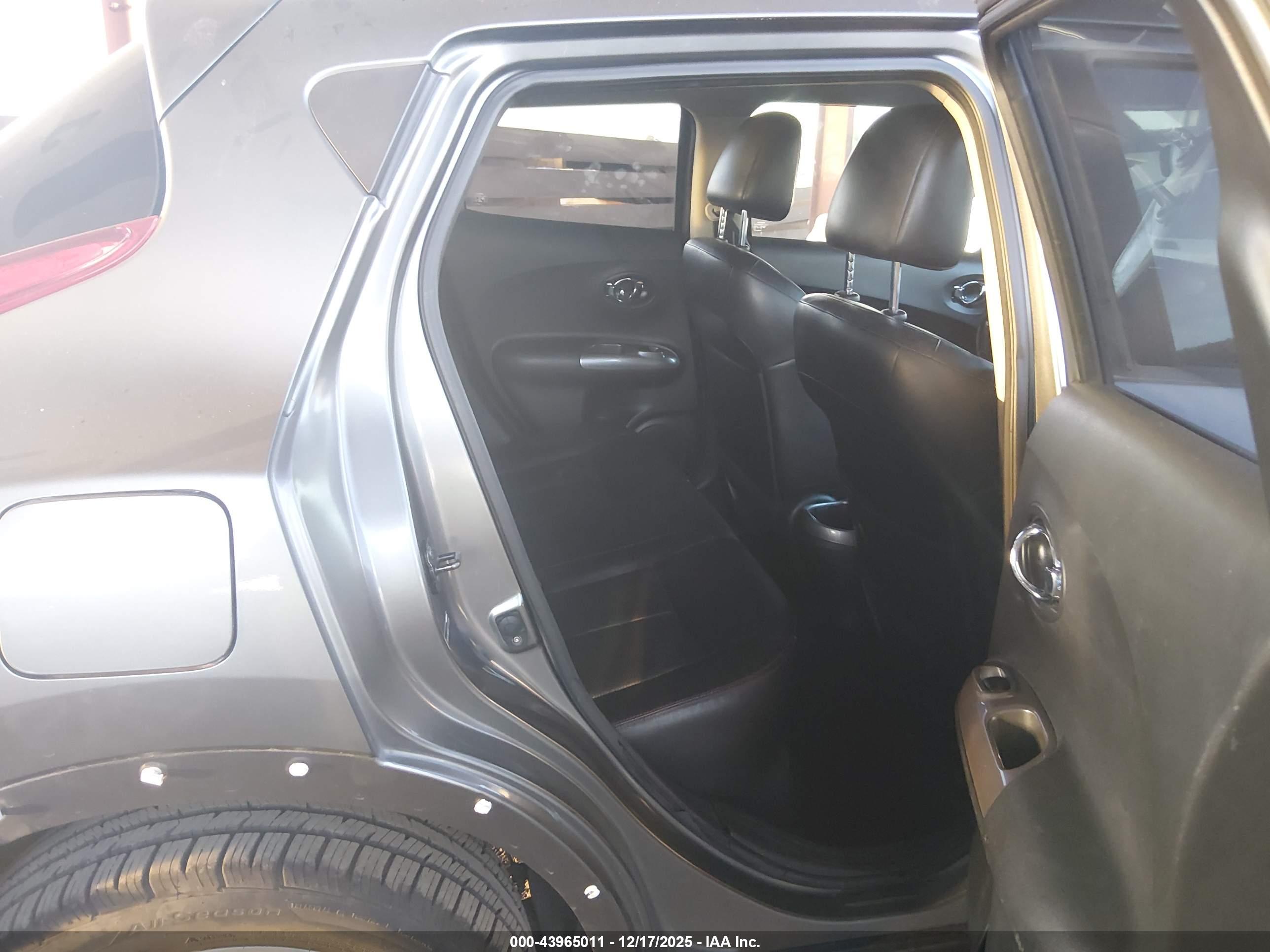 NISSAN JUKE image 8