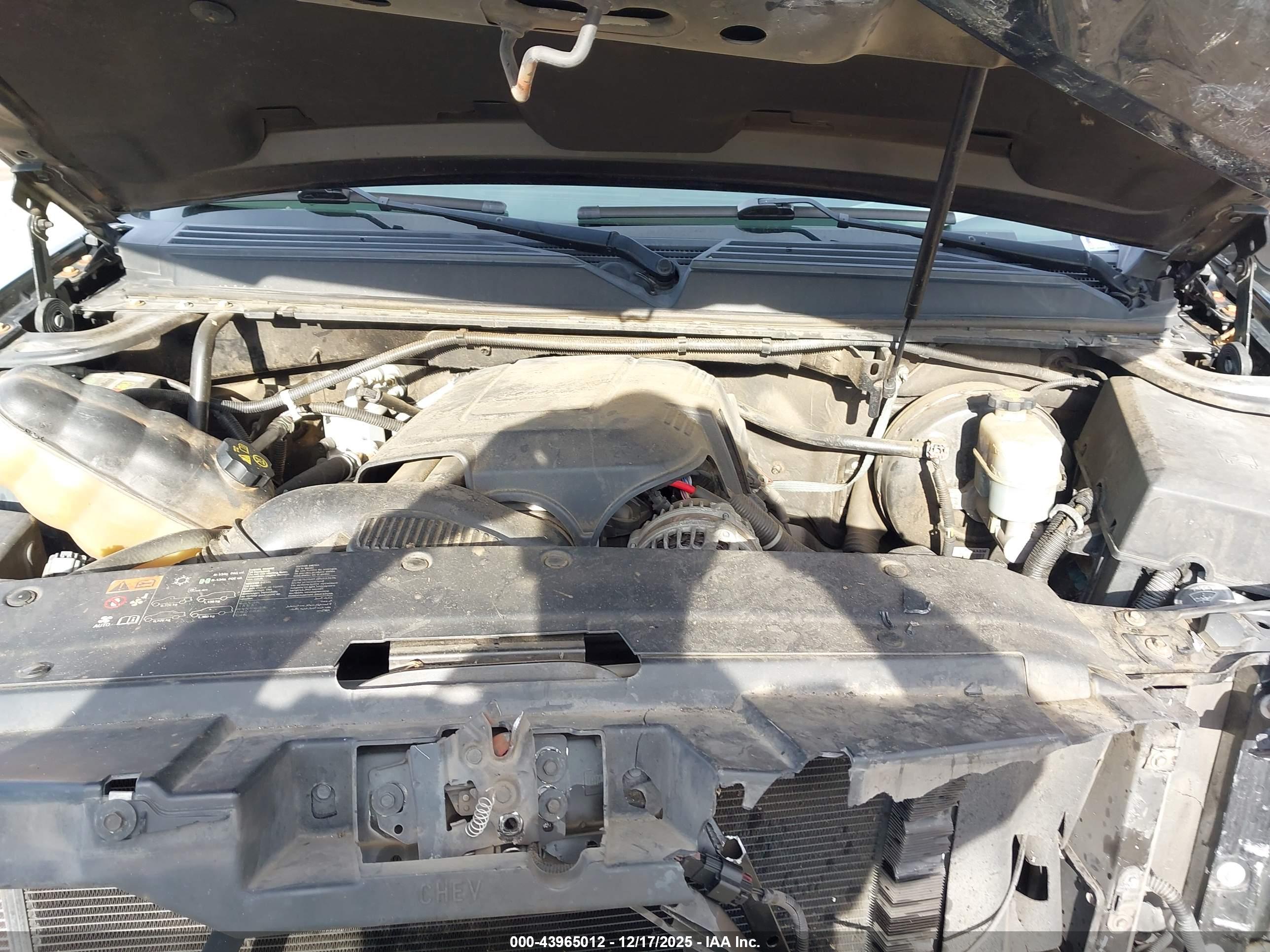 CHEVROLET TAHOE image 10
