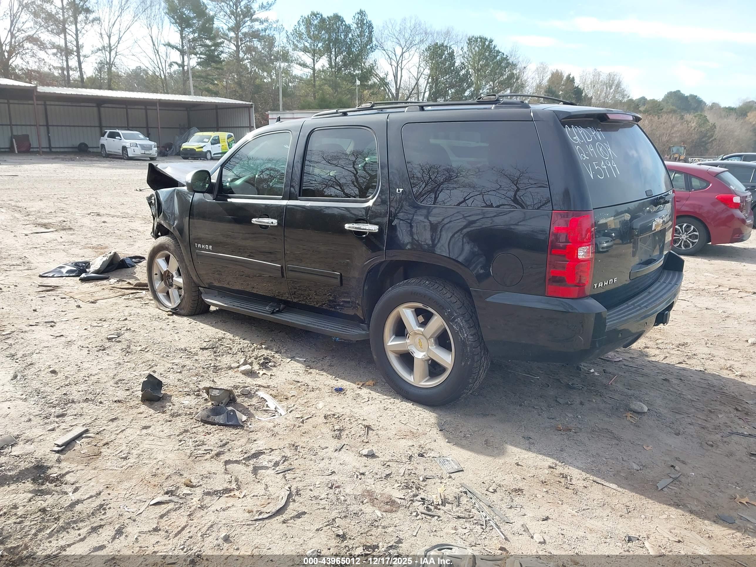 CHEVROLET TAHOE image 3