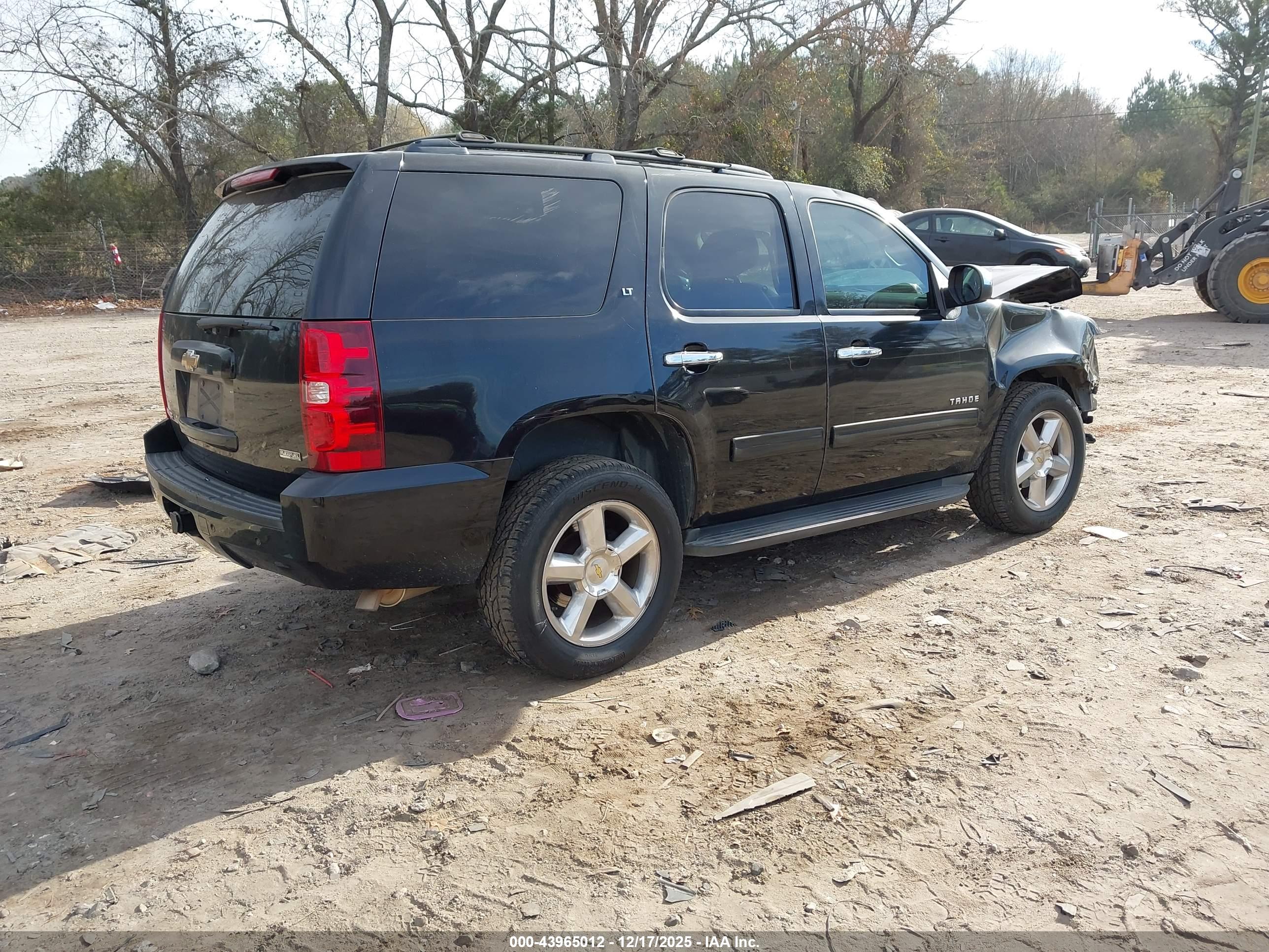 CHEVROLET TAHOE image 4