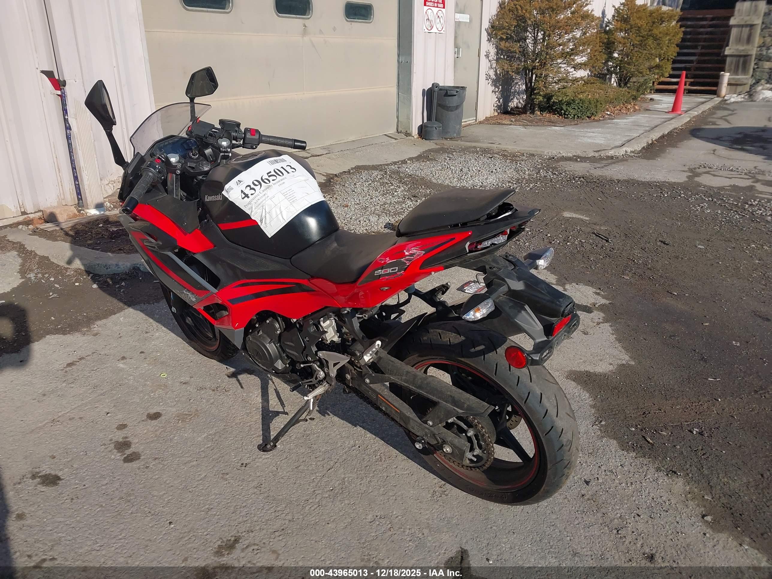 KAWASAKI EX500 image 3