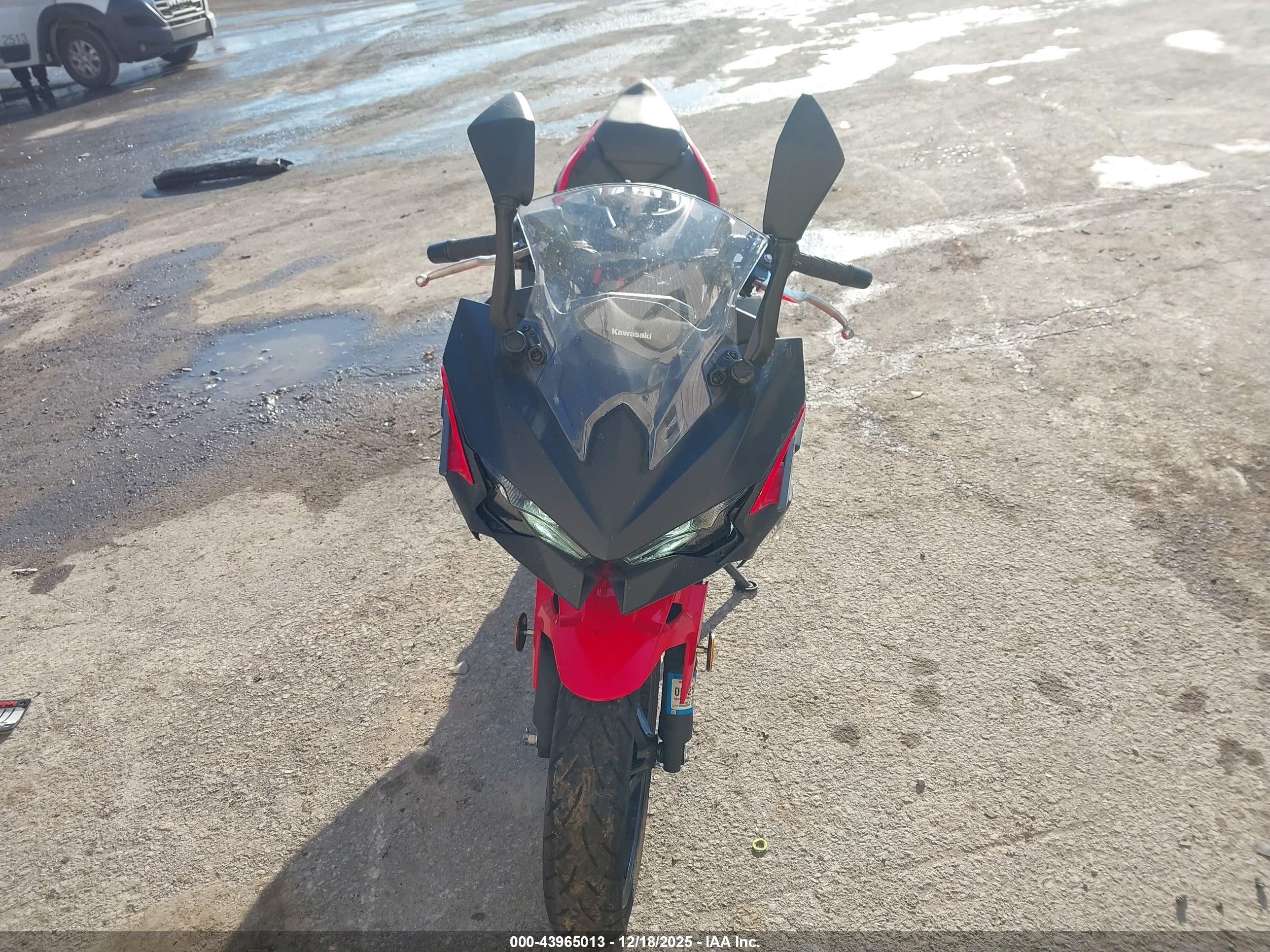 KAWASAKI EX500 image 5