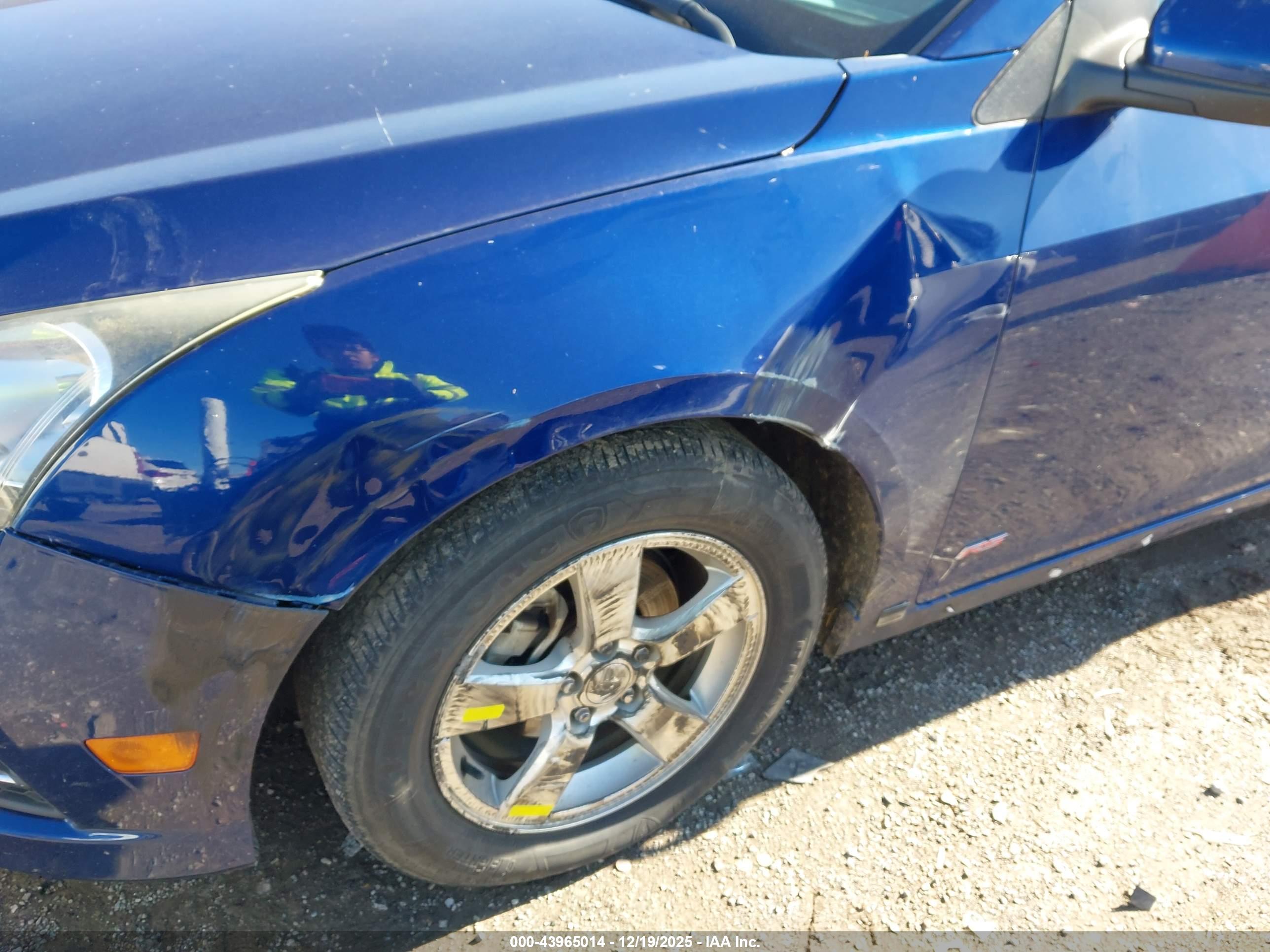 CHEVROLET CRUZE image 6