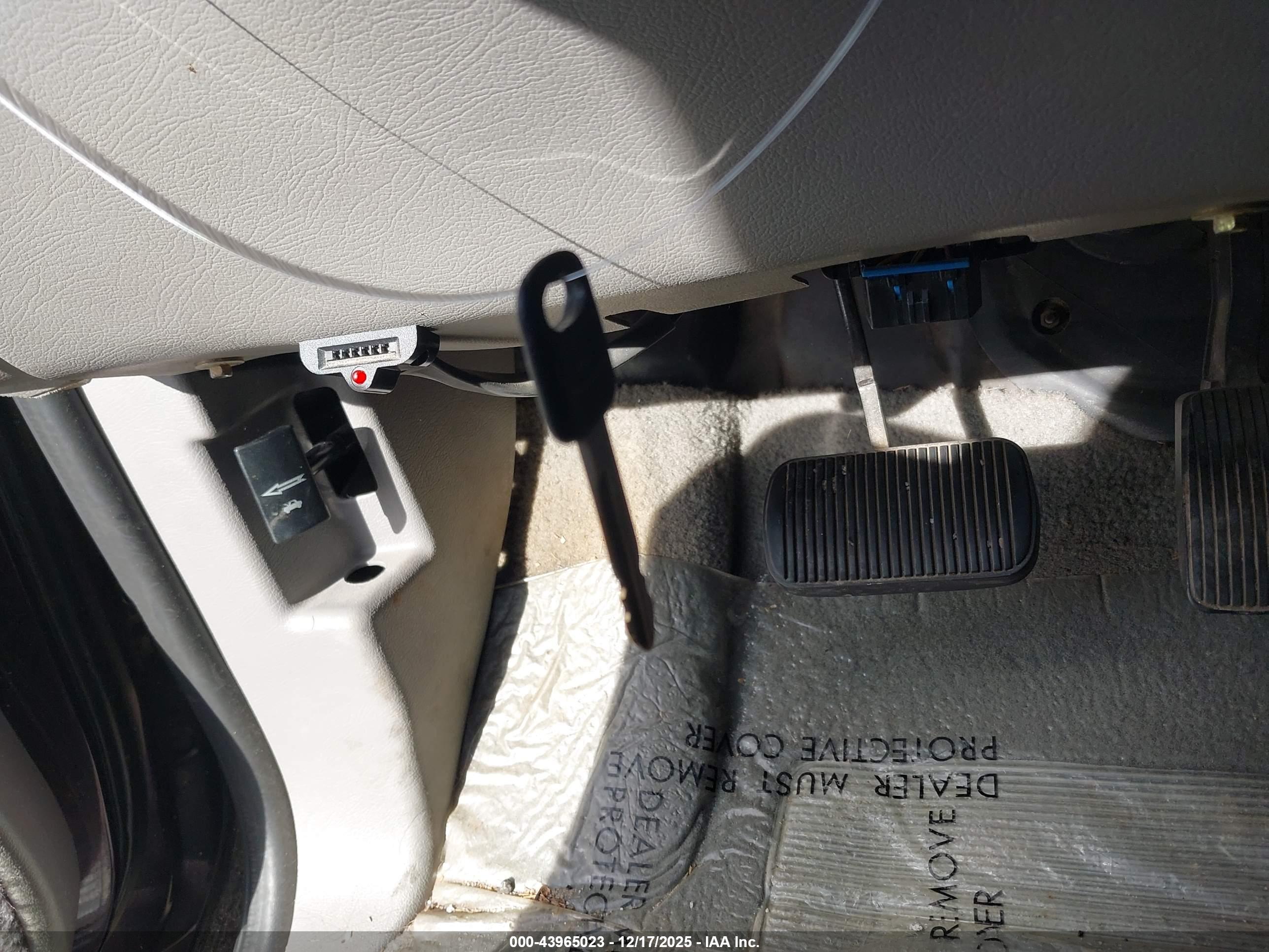 FORD WINDSTAR image 11