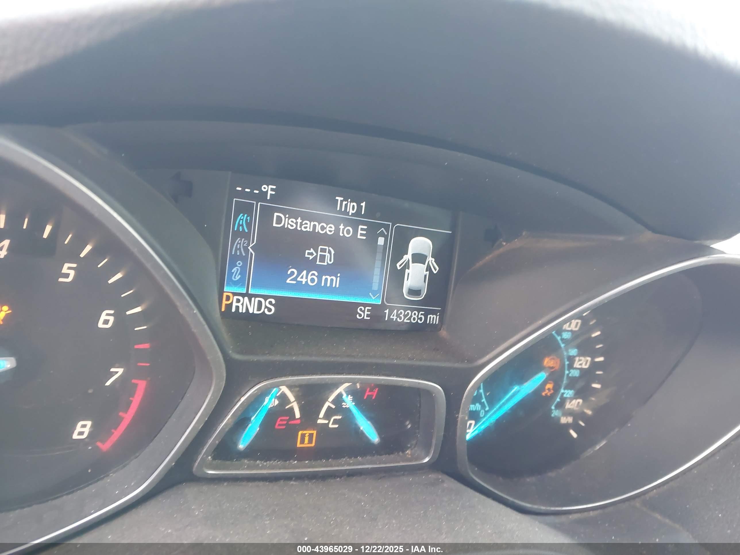 FORD ESCAPE image 7