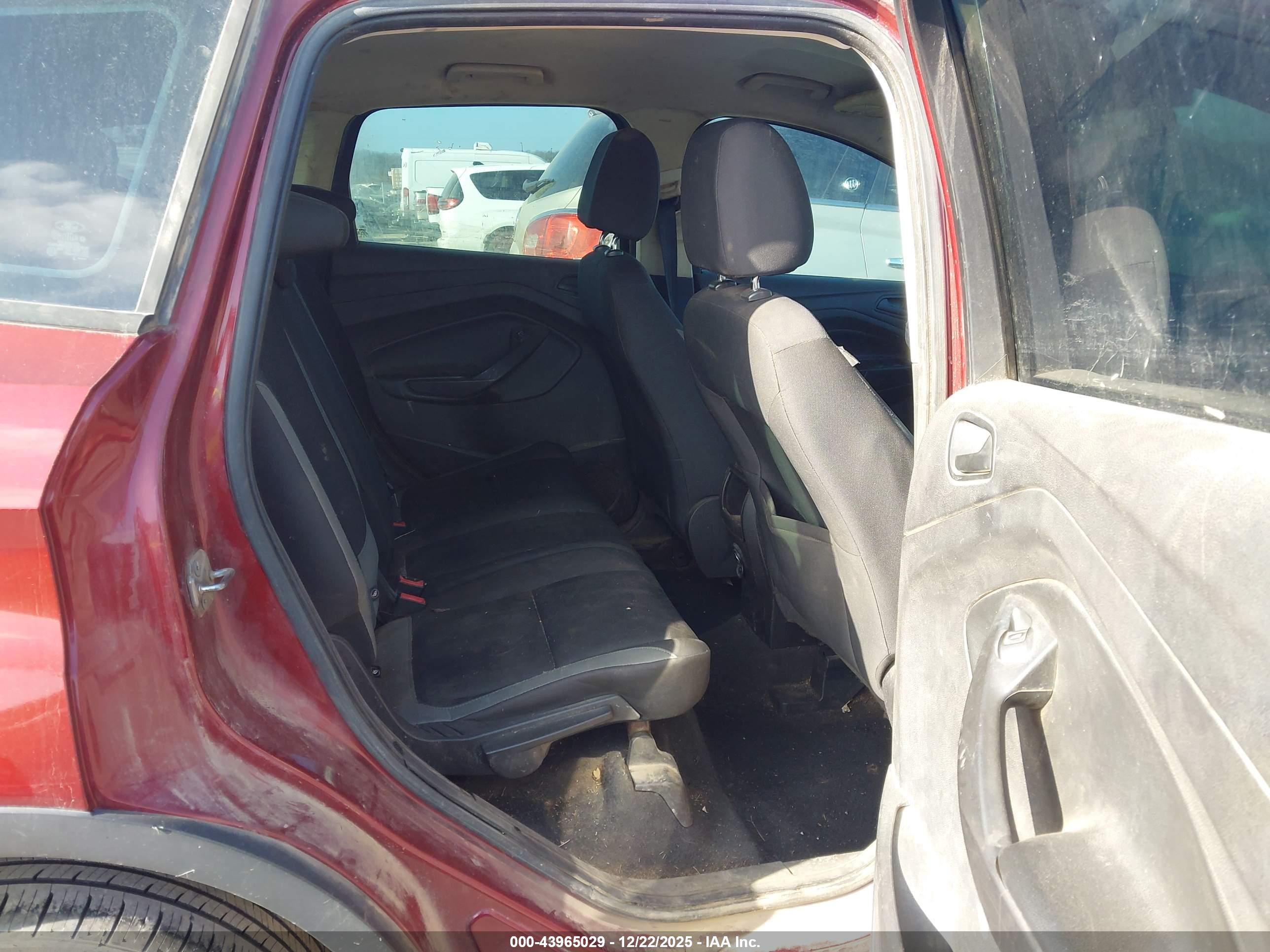 FORD ESCAPE image 8