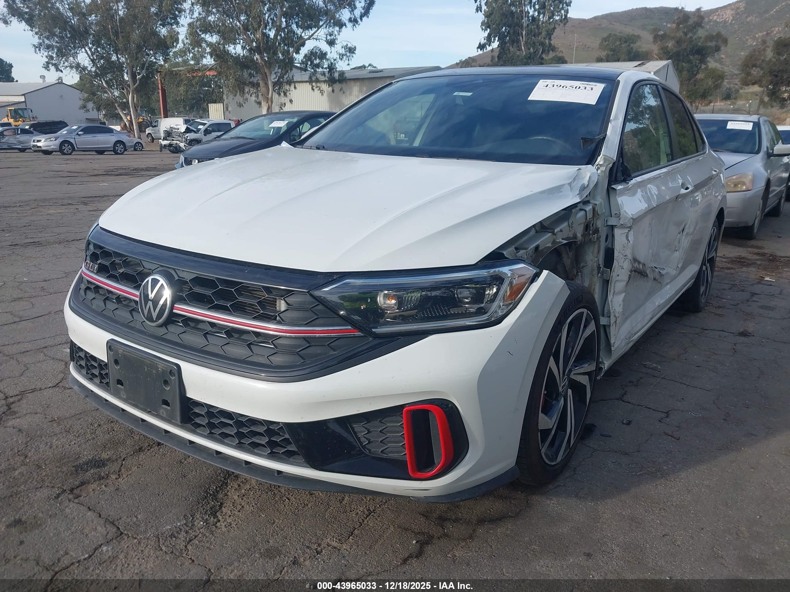 VOLKSWAGEN JETTA image 2