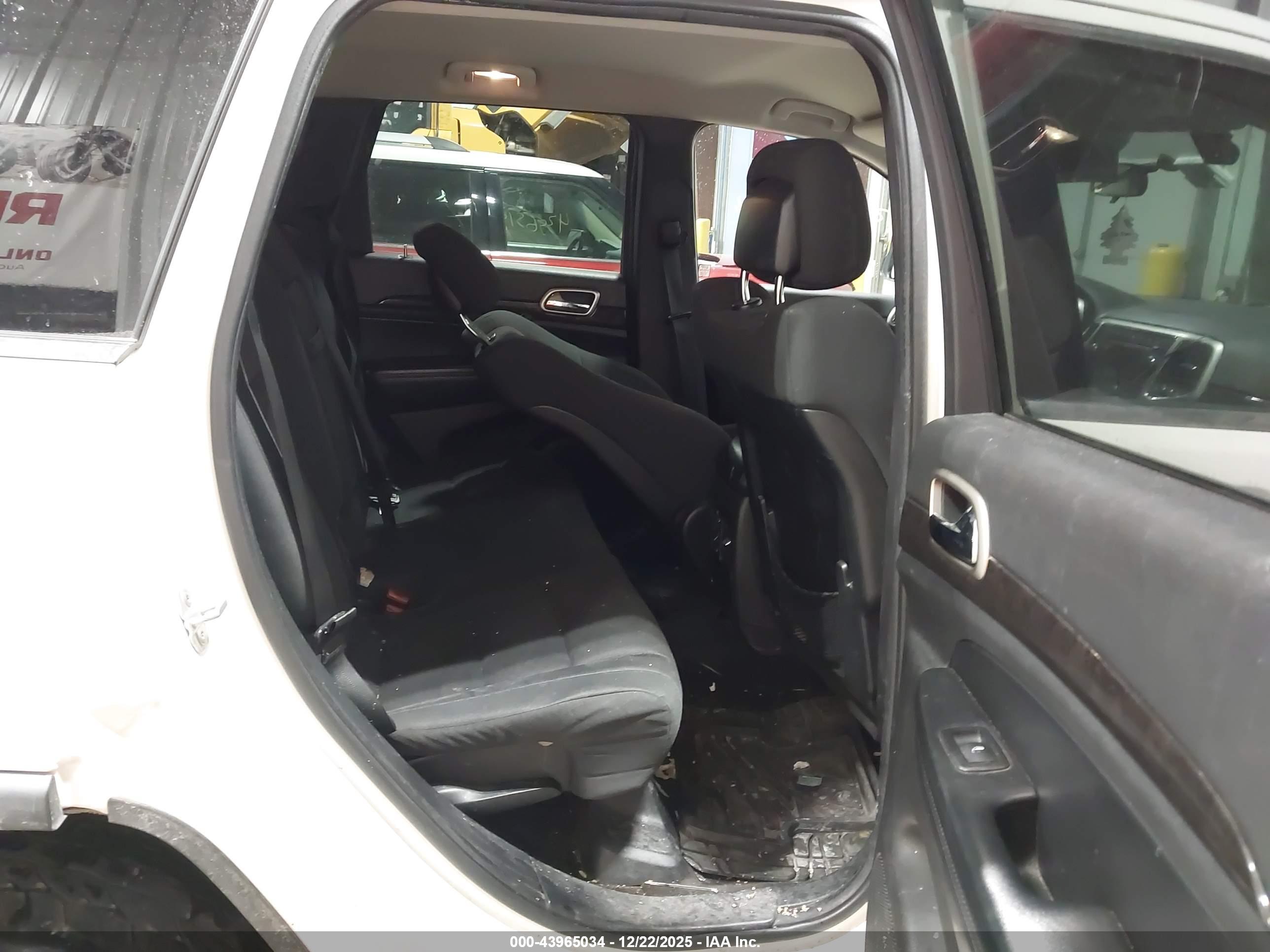 JEEP GRAND image 8
