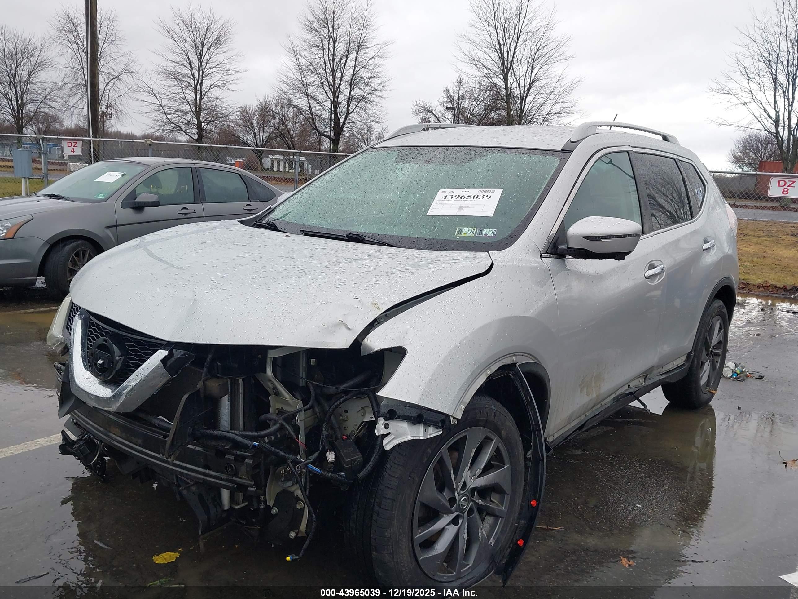 NISSAN ROGUE image 2