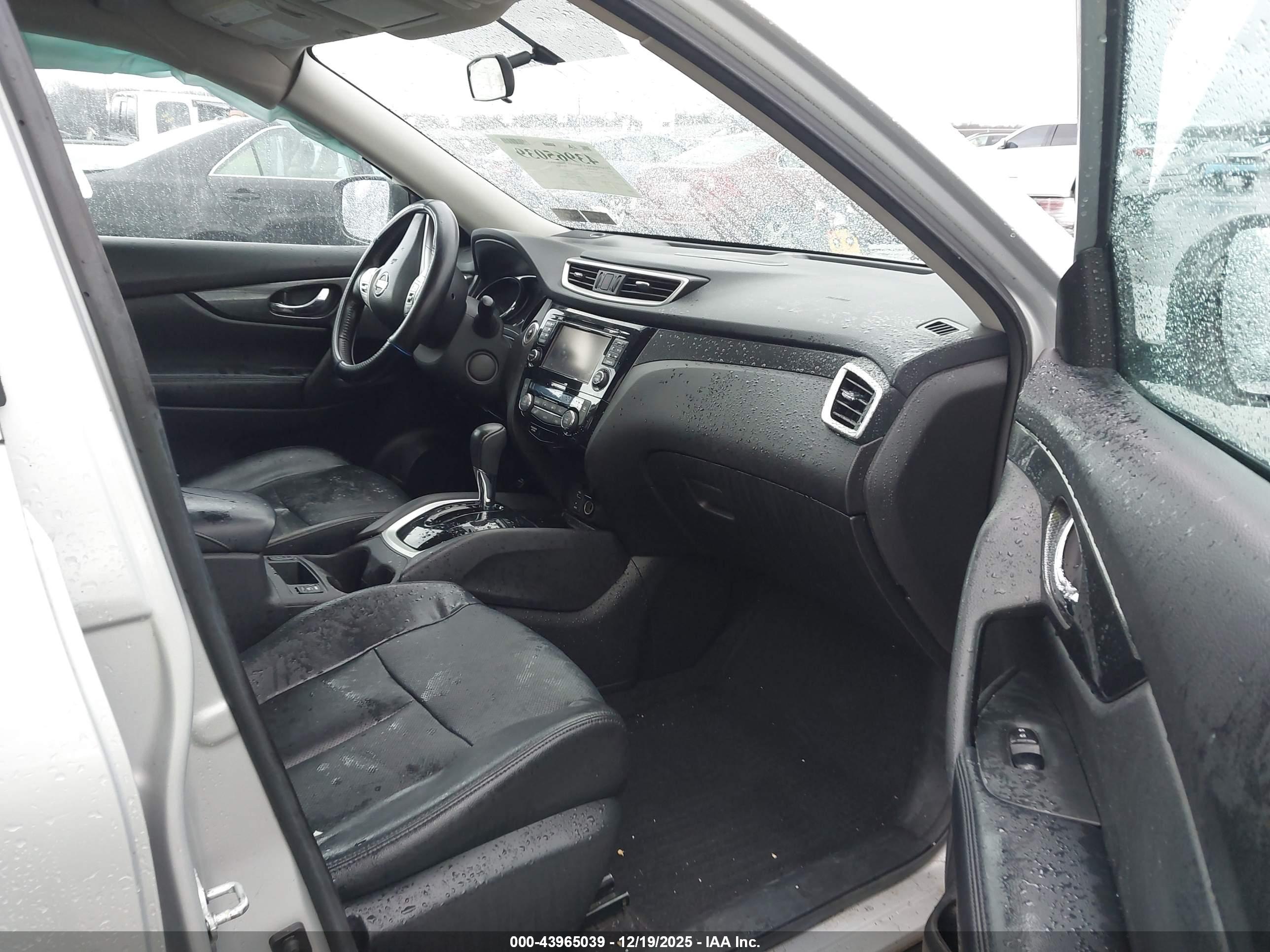 NISSAN ROGUE image 5