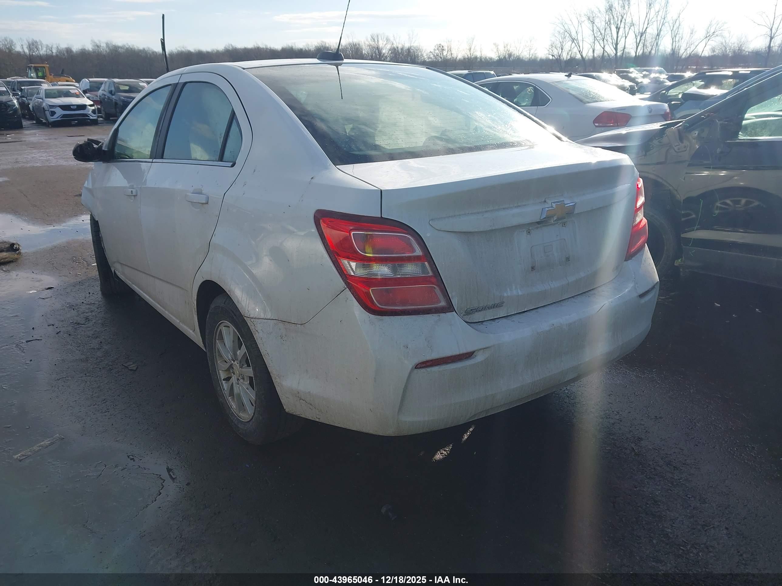 CHEVROLET SONIC image 3