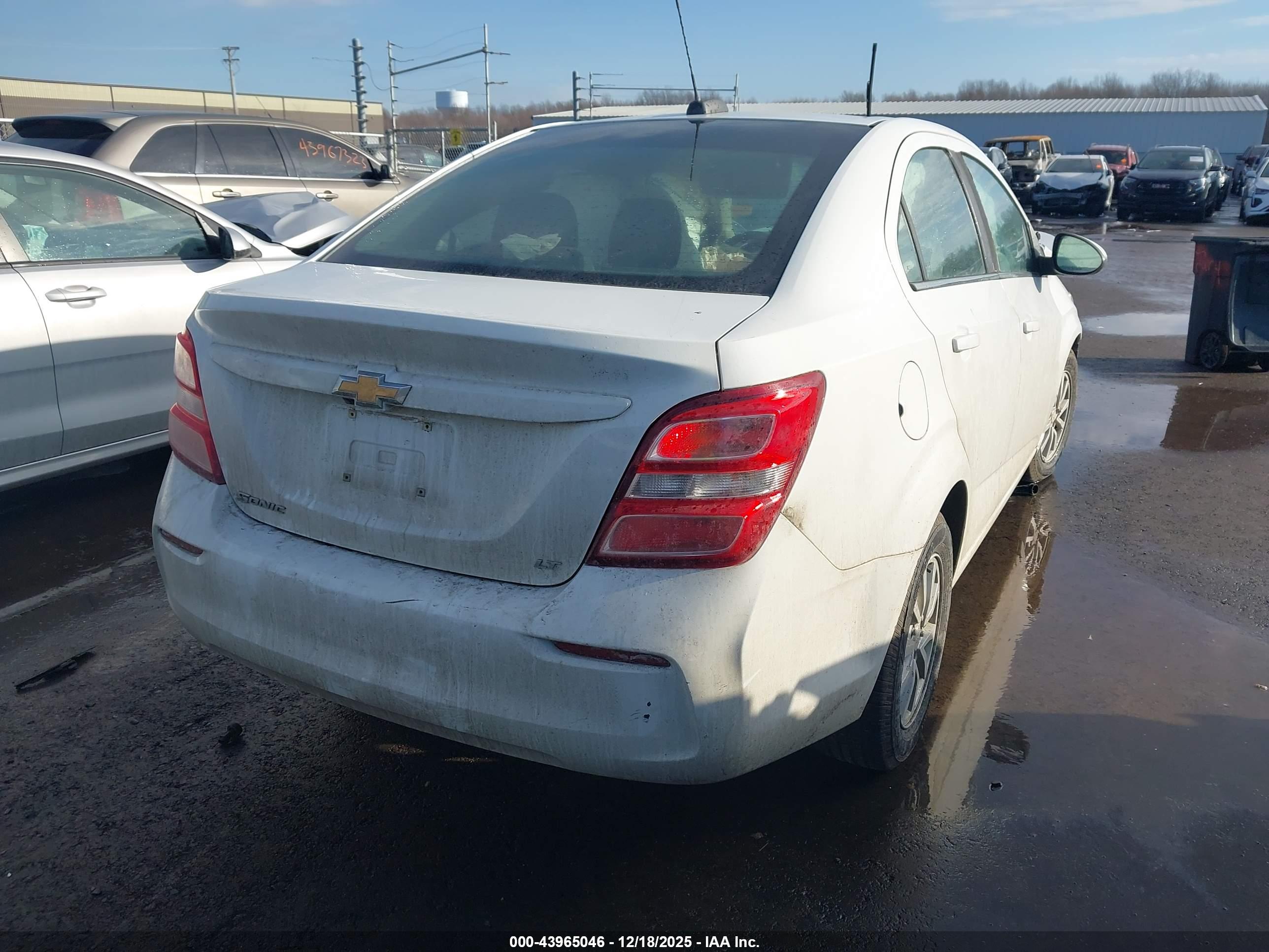 CHEVROLET SONIC image 4
