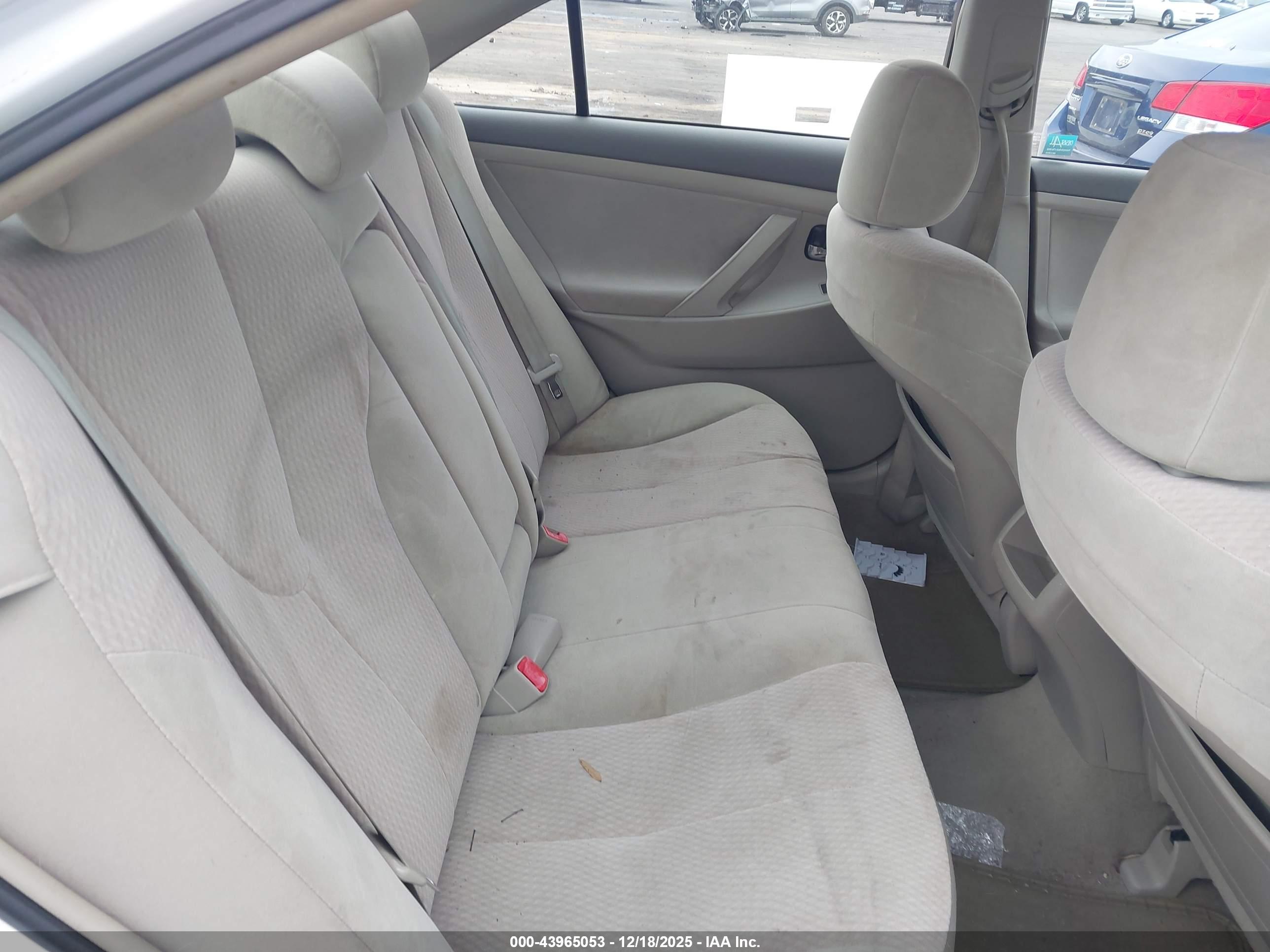 TOYOTA CAMRY image 8