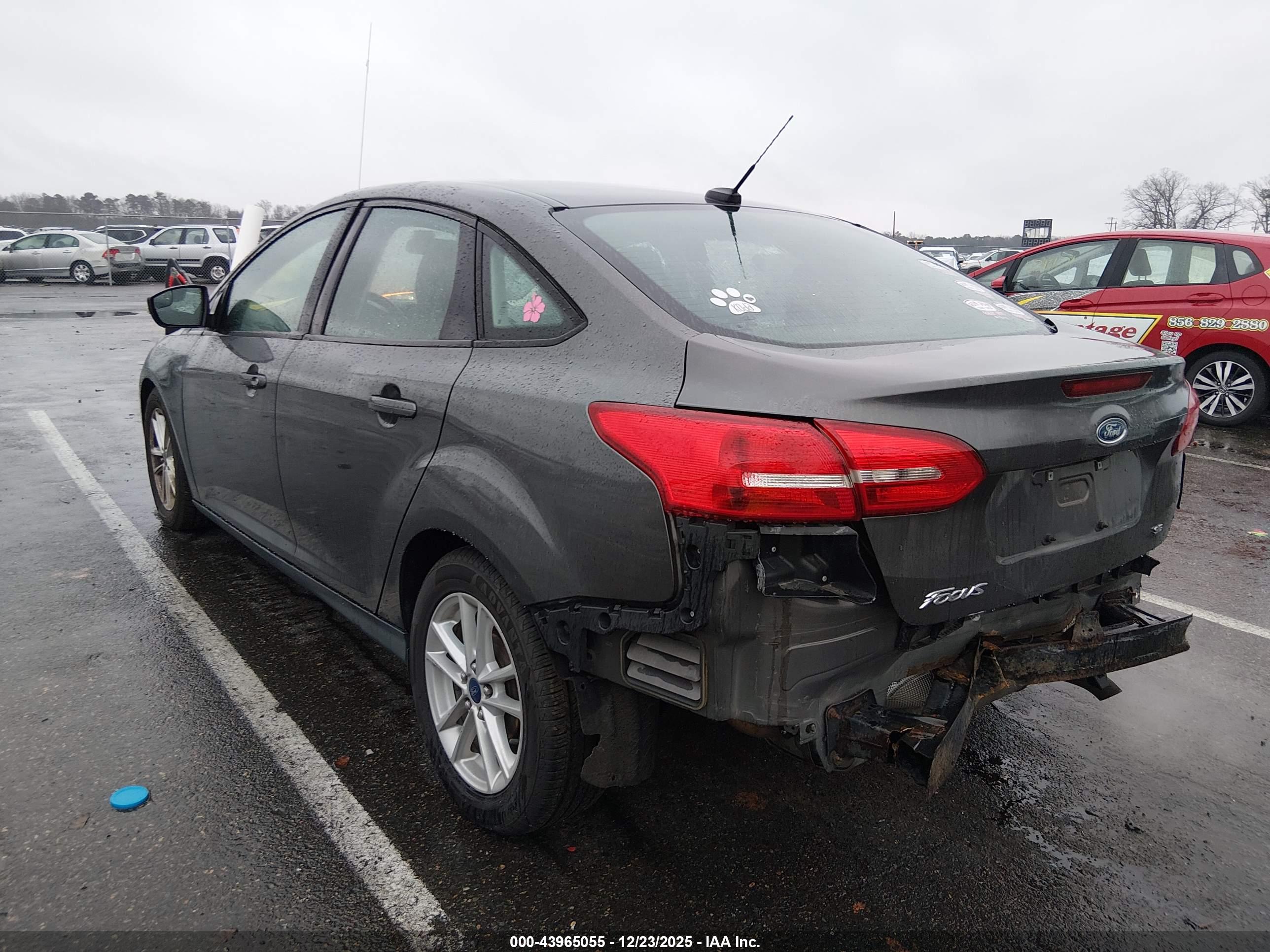 FORD FOCUS image 3