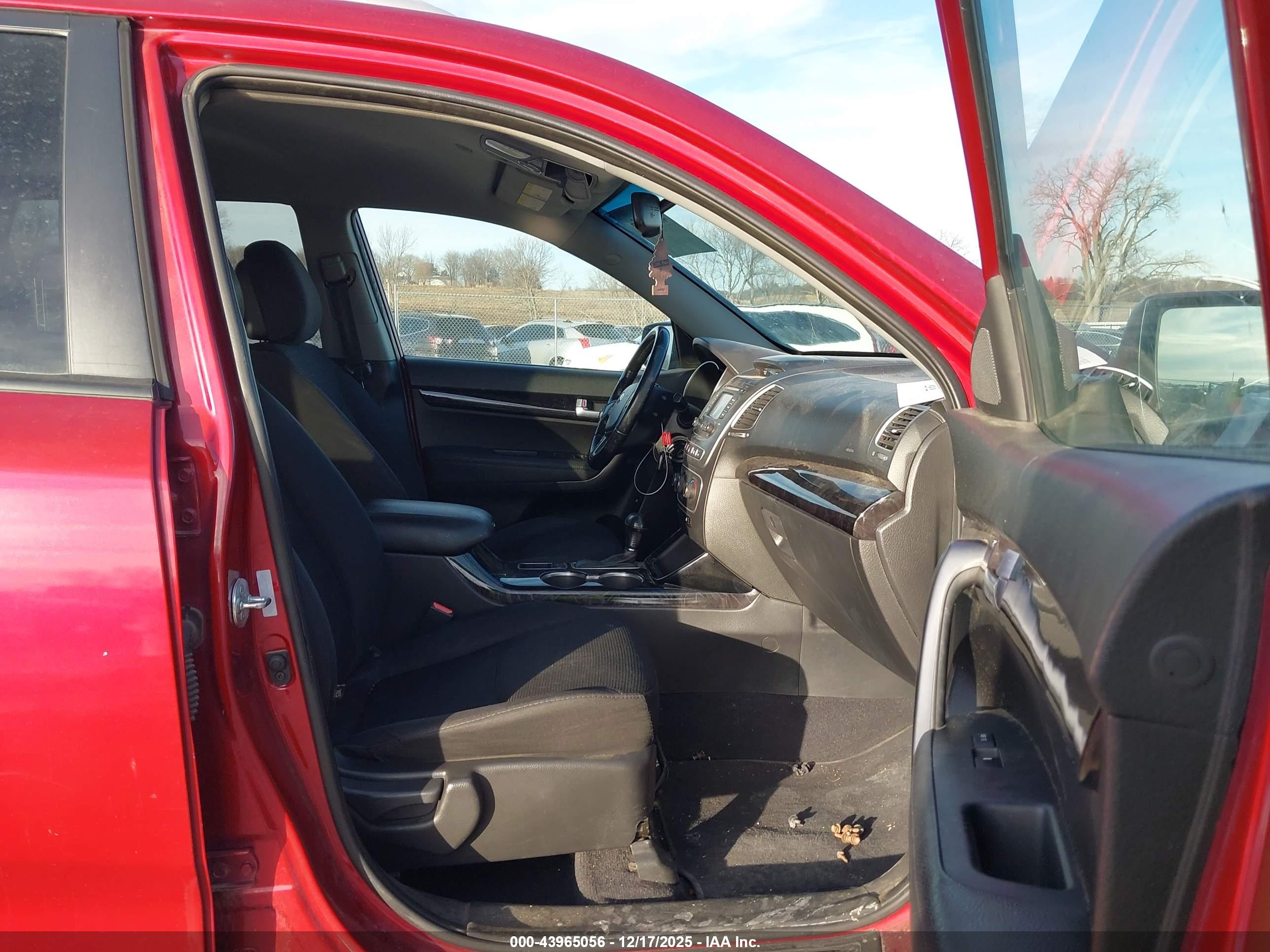 KIA SORENTO image 5