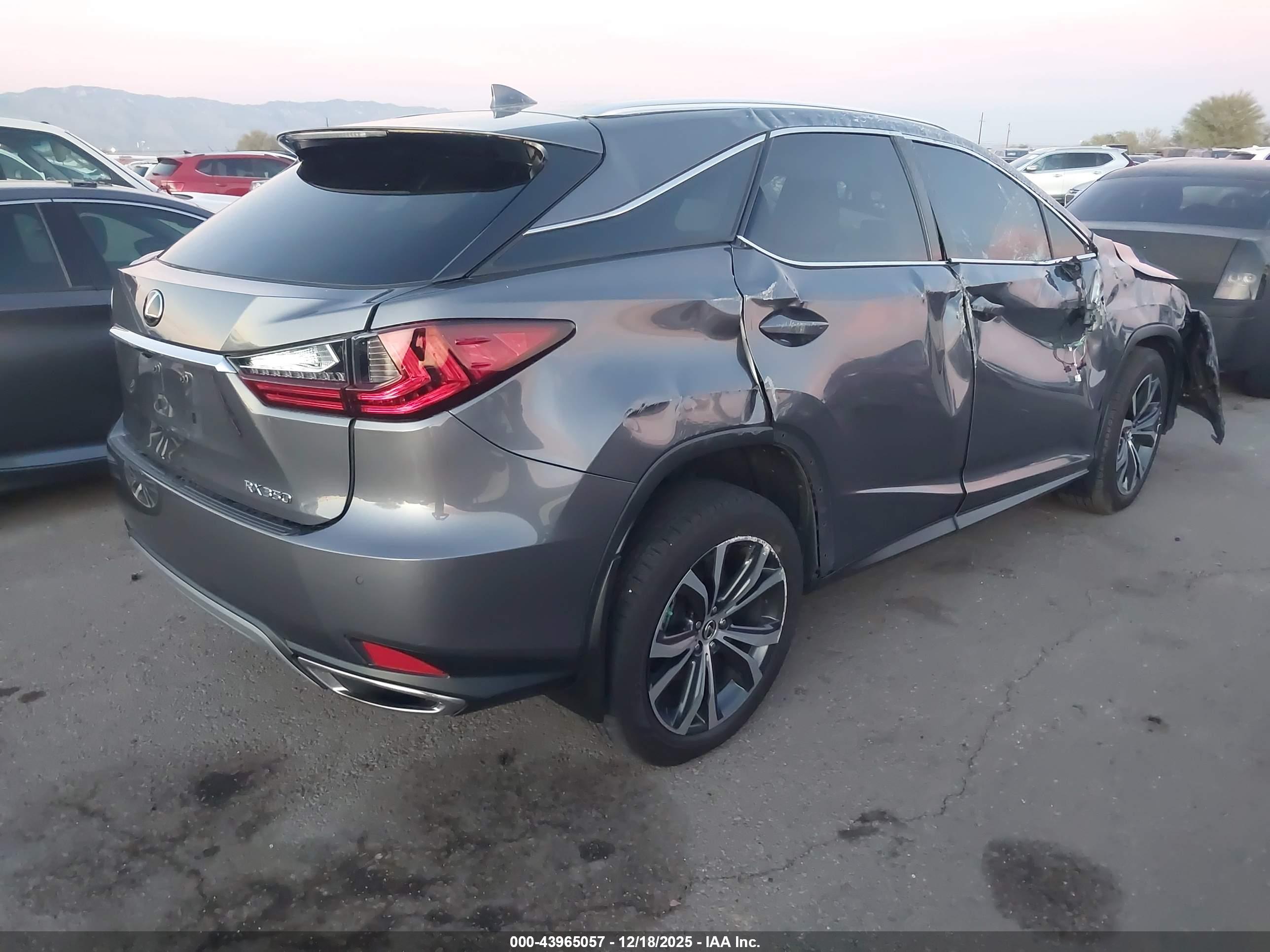 LEXUS RX image 4