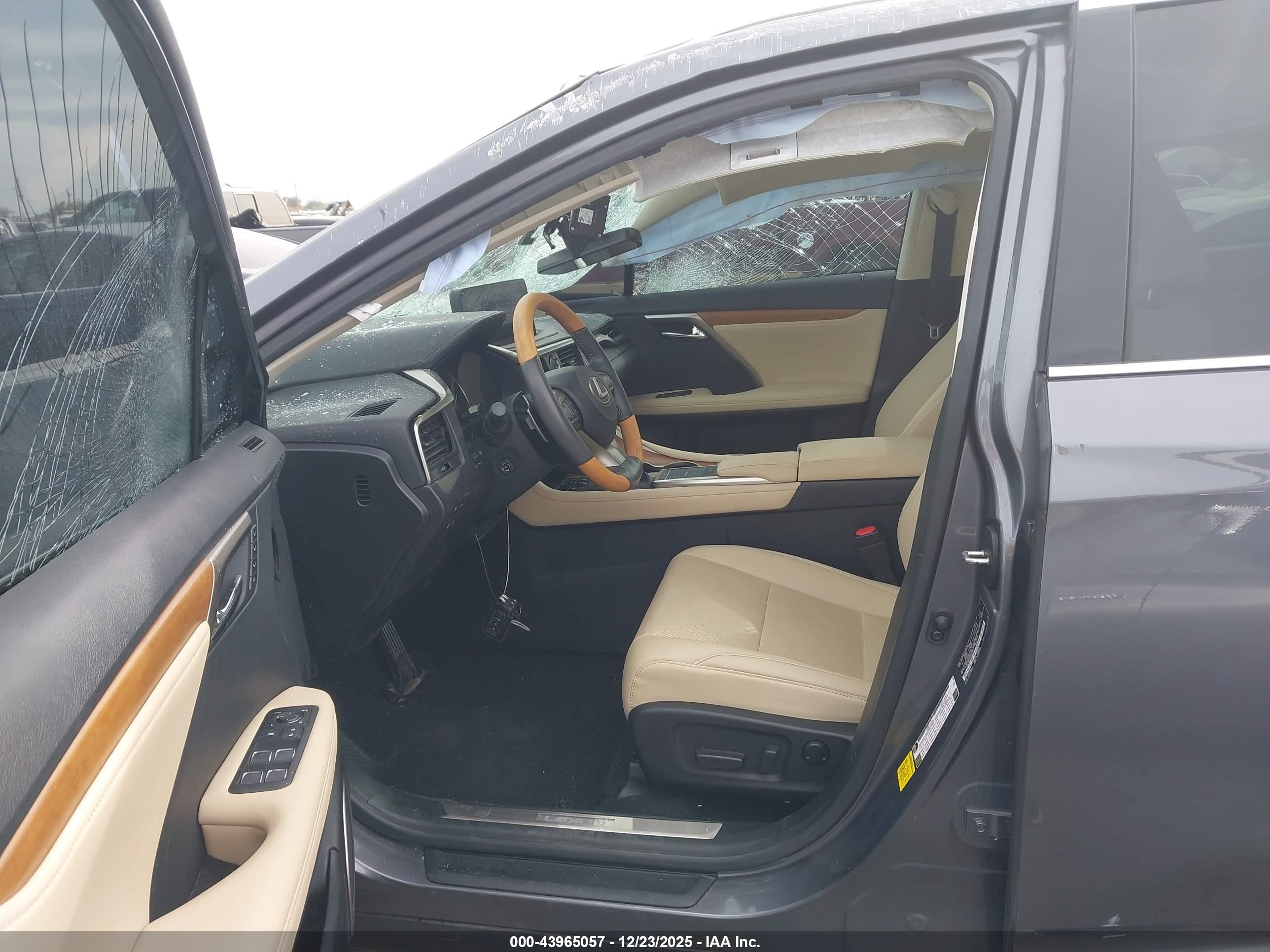 LEXUS RX image 5