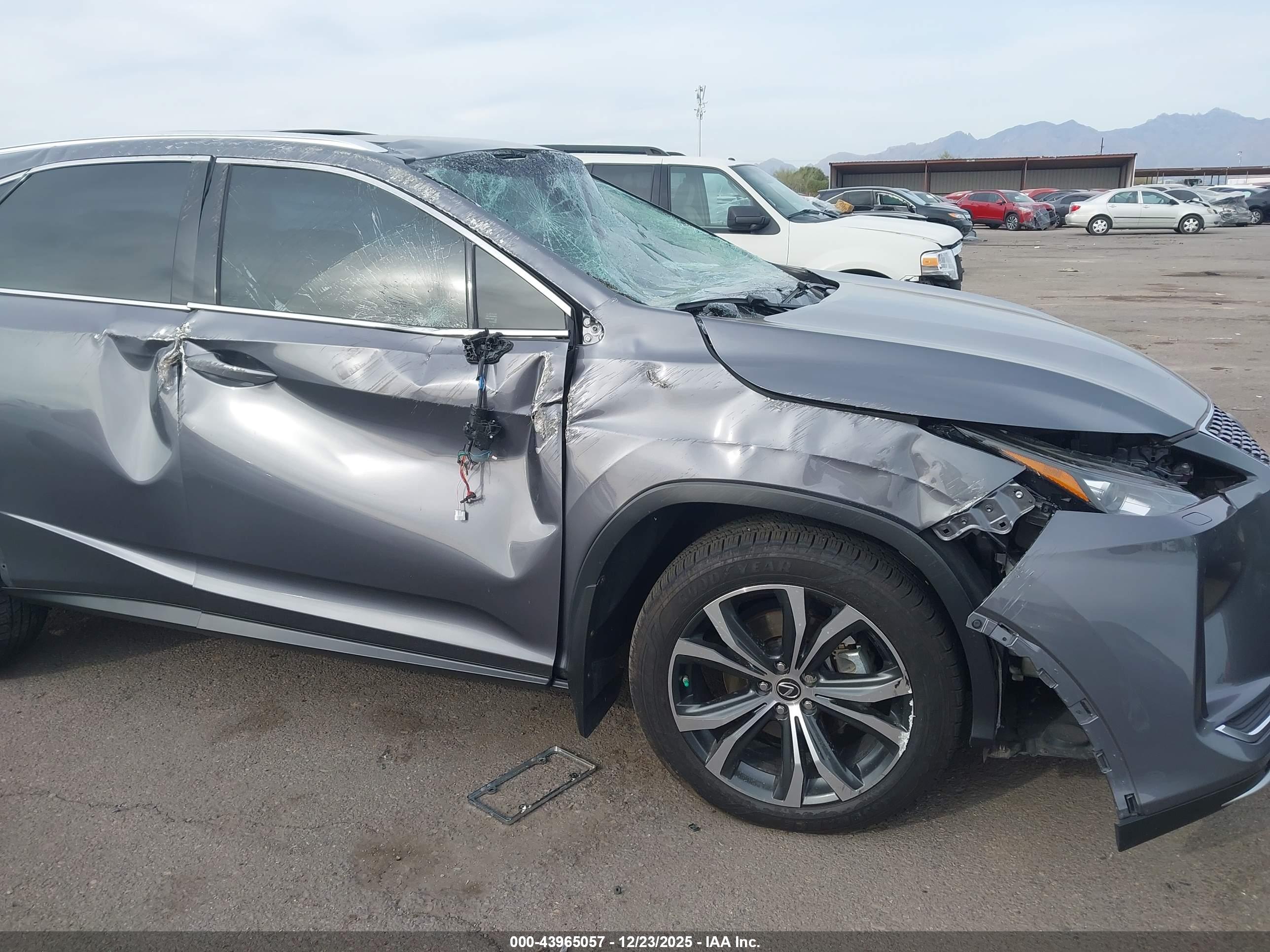 LEXUS RX image 6
