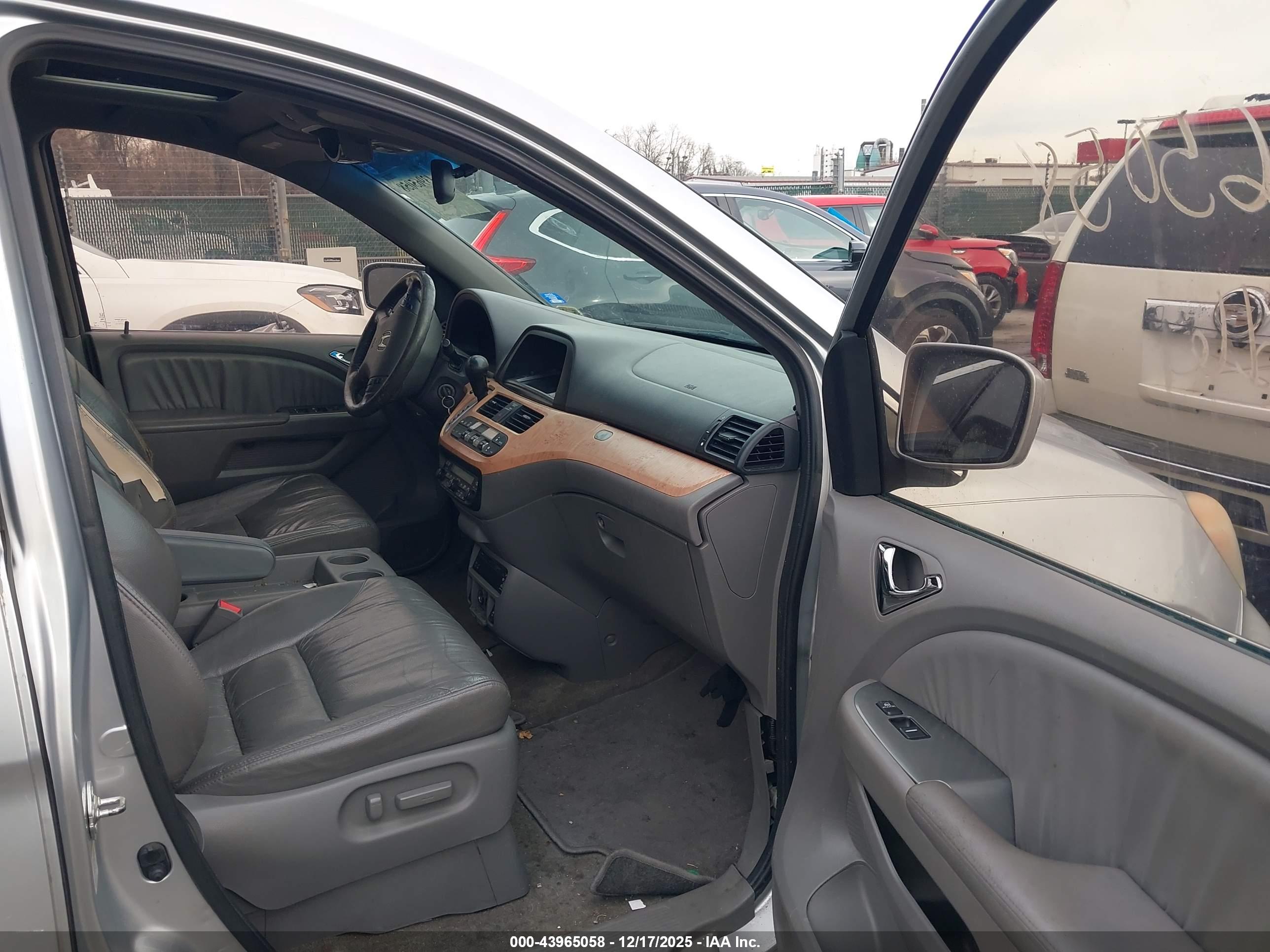 HONDA ODYSSEY image 5