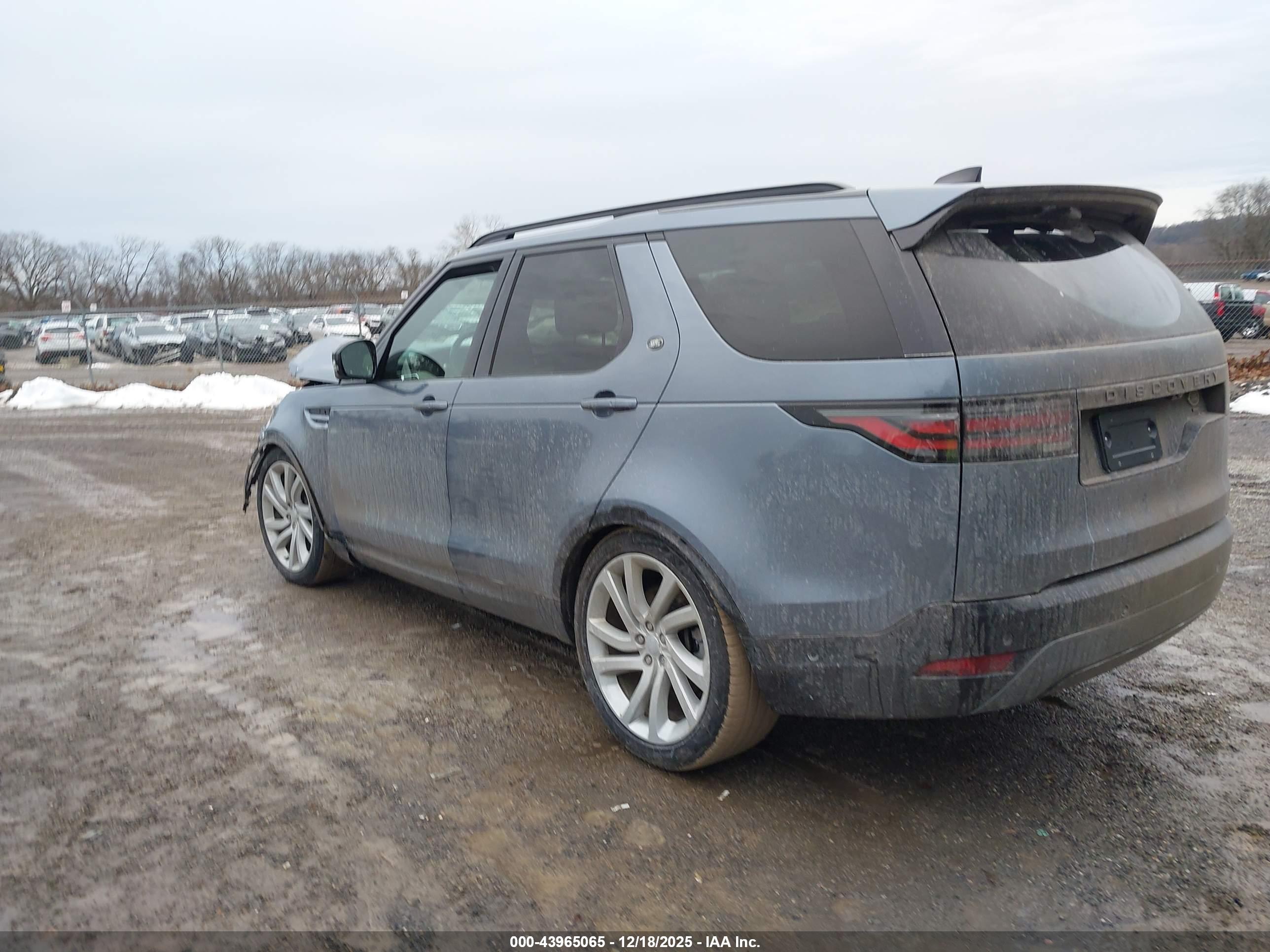 LAND ROVER image 3