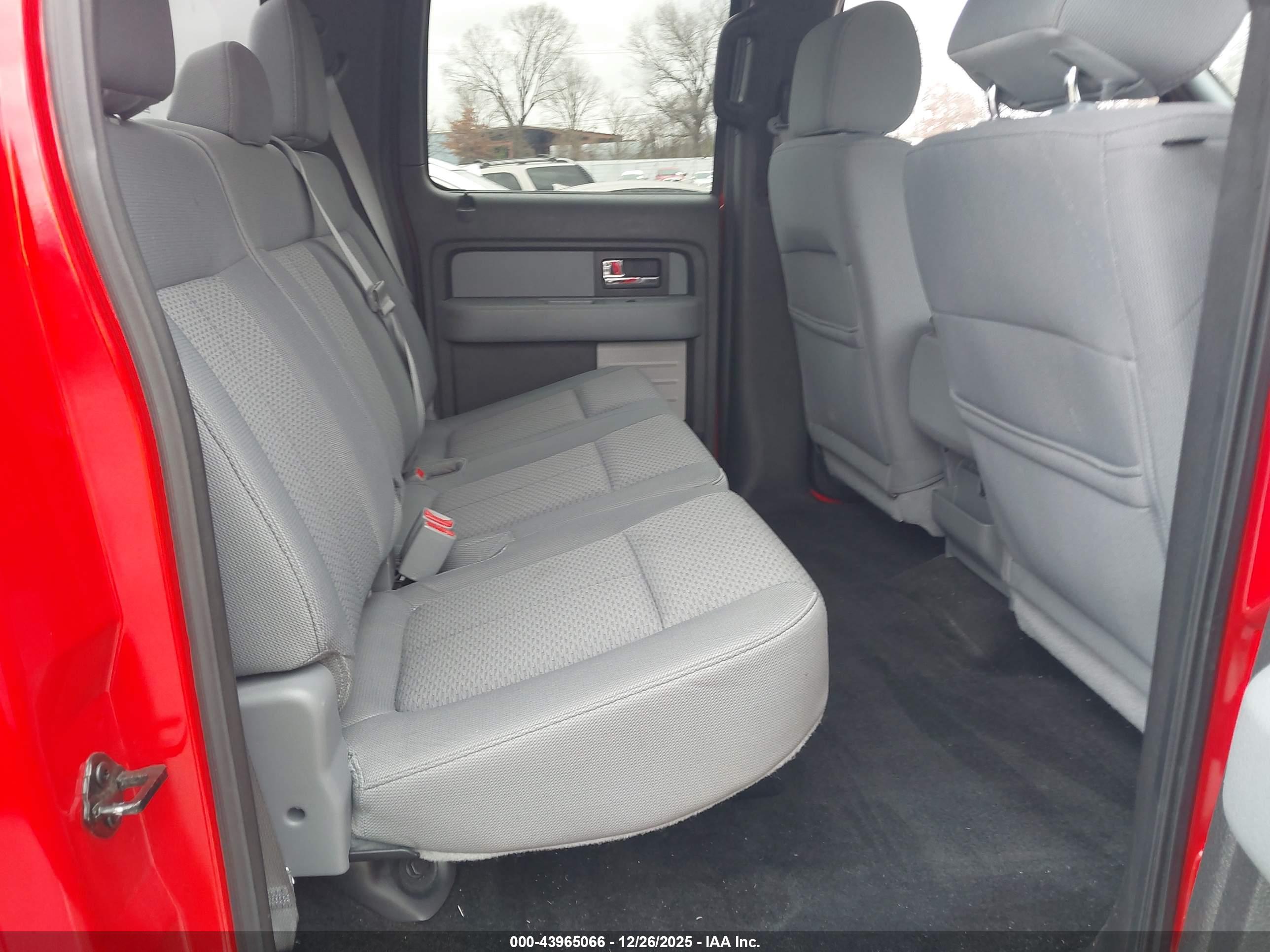FORD F-150 image 8