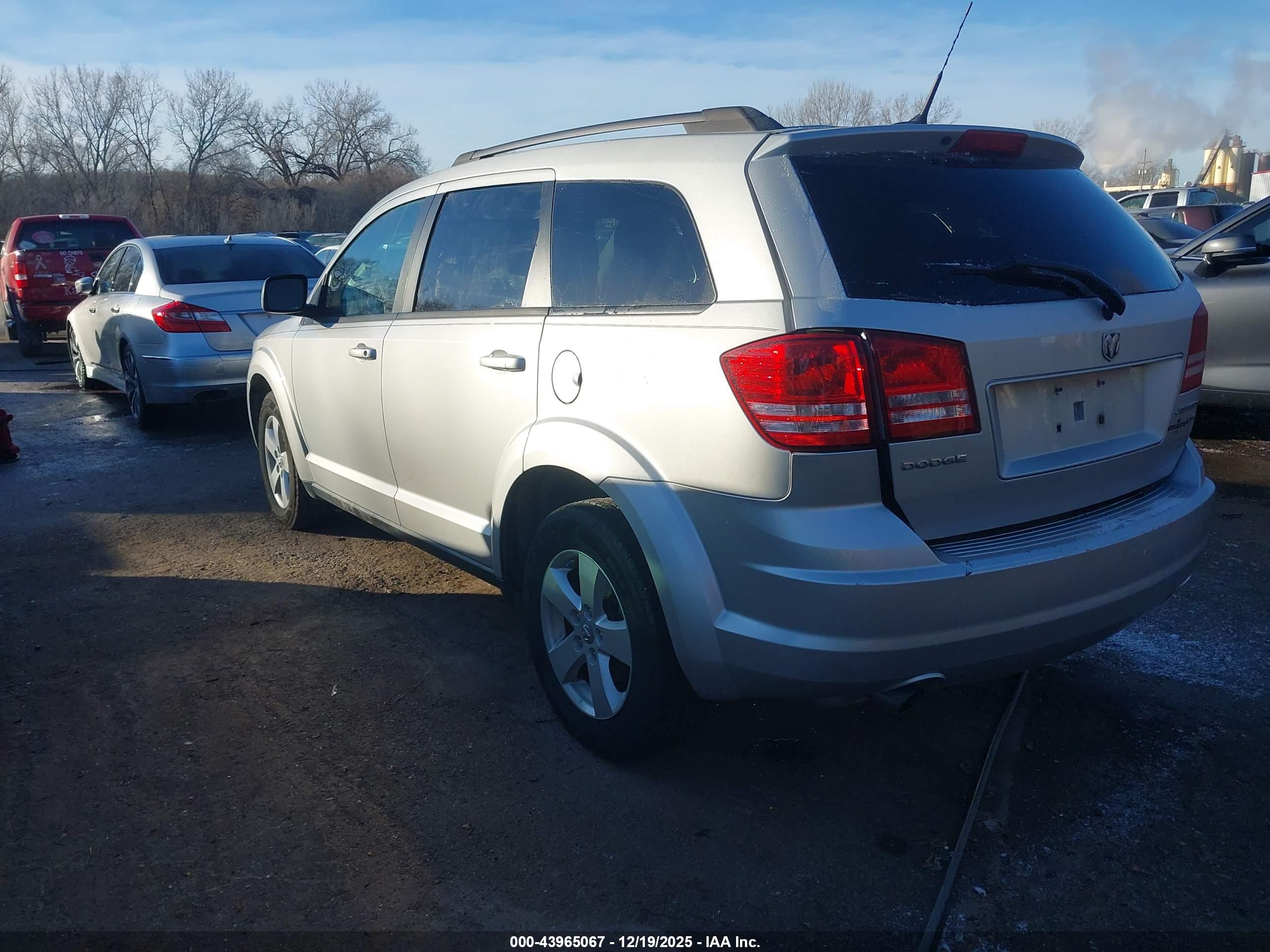 DODGE JOURNEY image 3