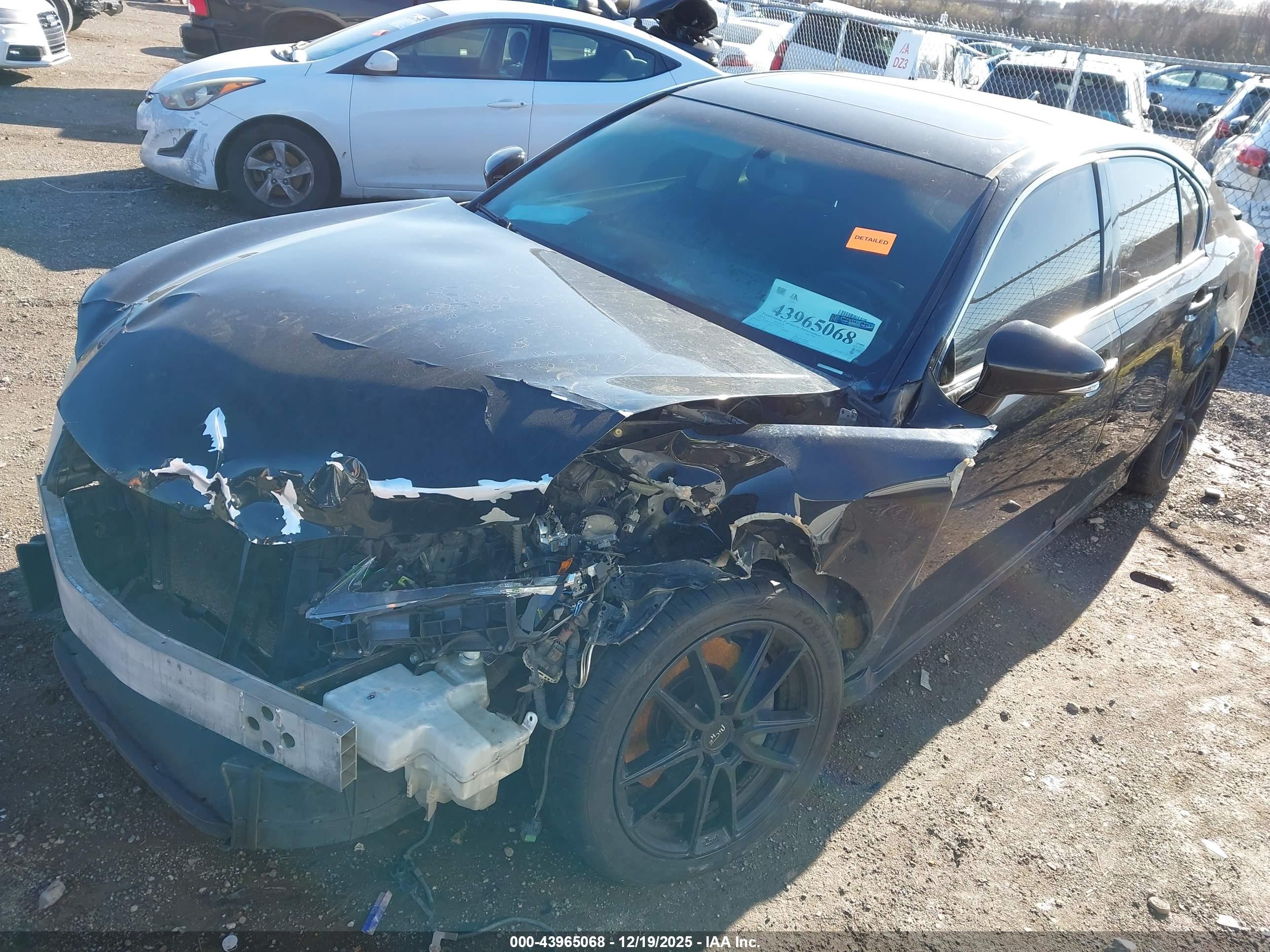 LEXUS GS image 2