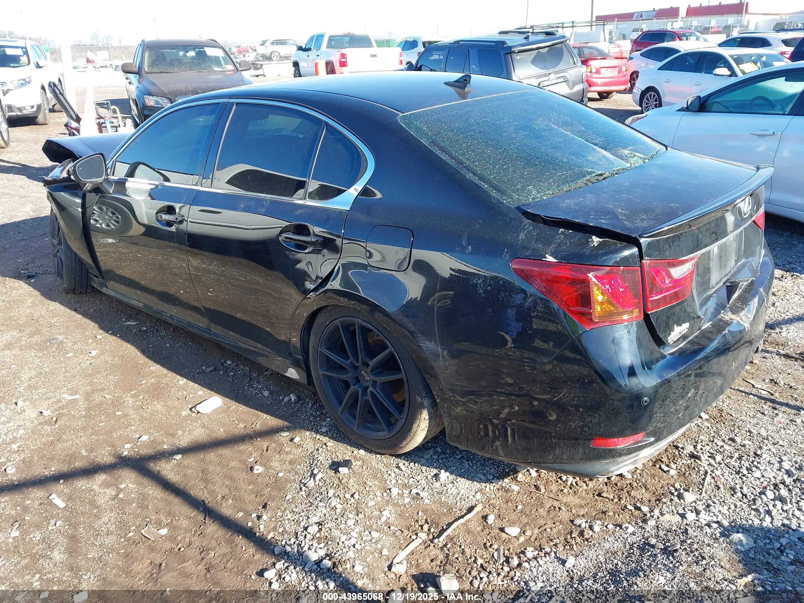 LEXUS GS image 3