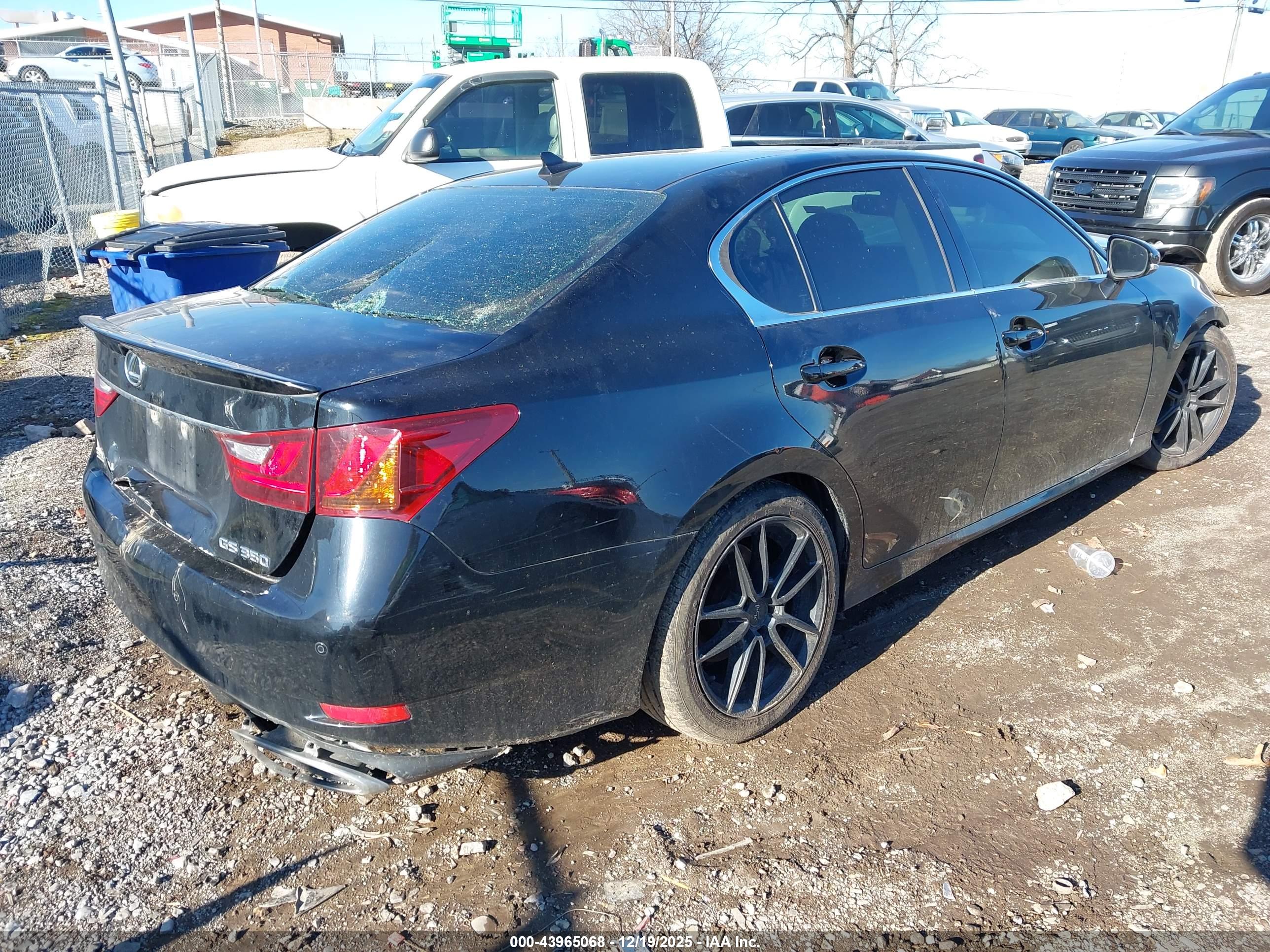 LEXUS GS image 4