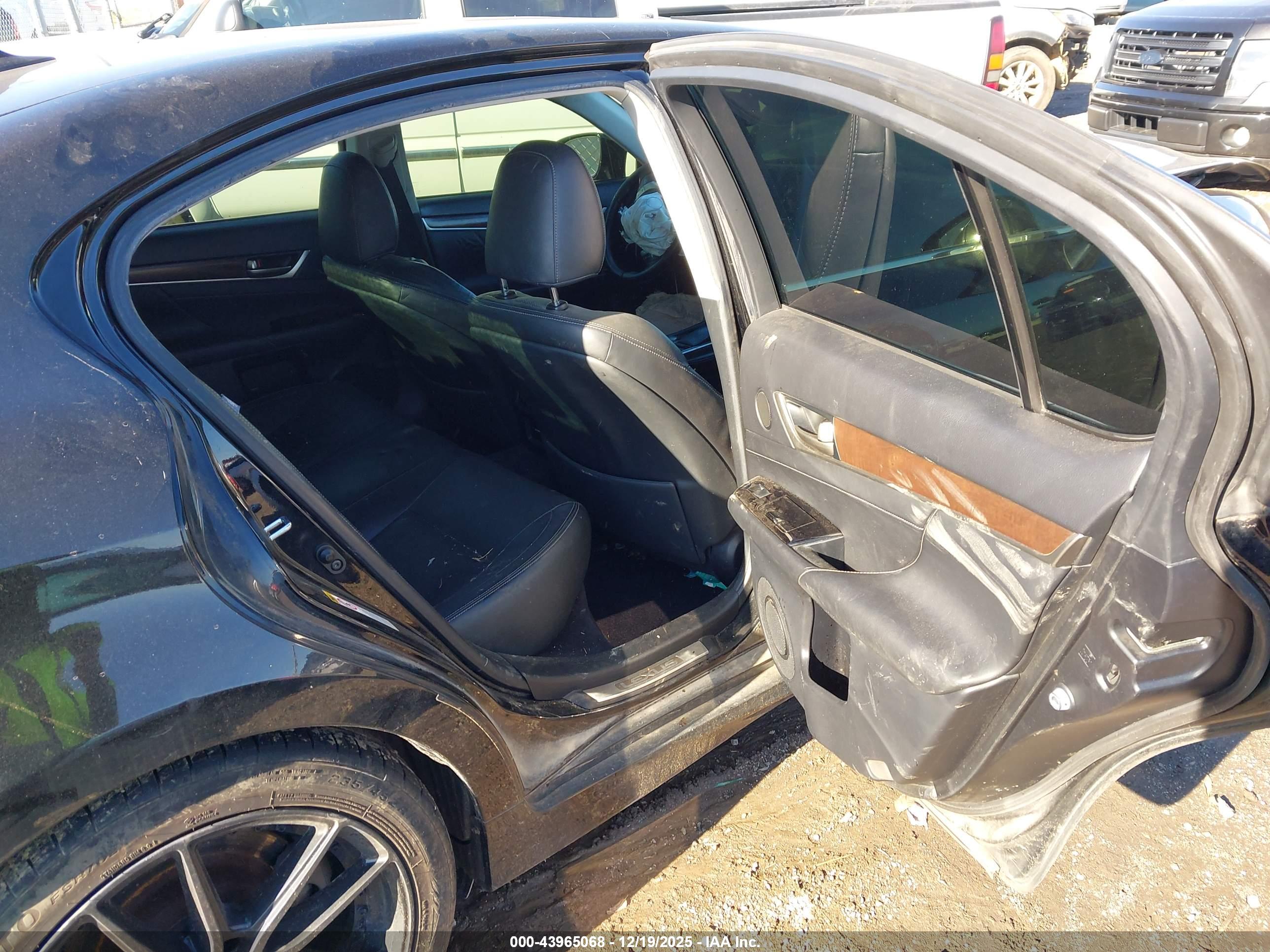 LEXUS GS image 8