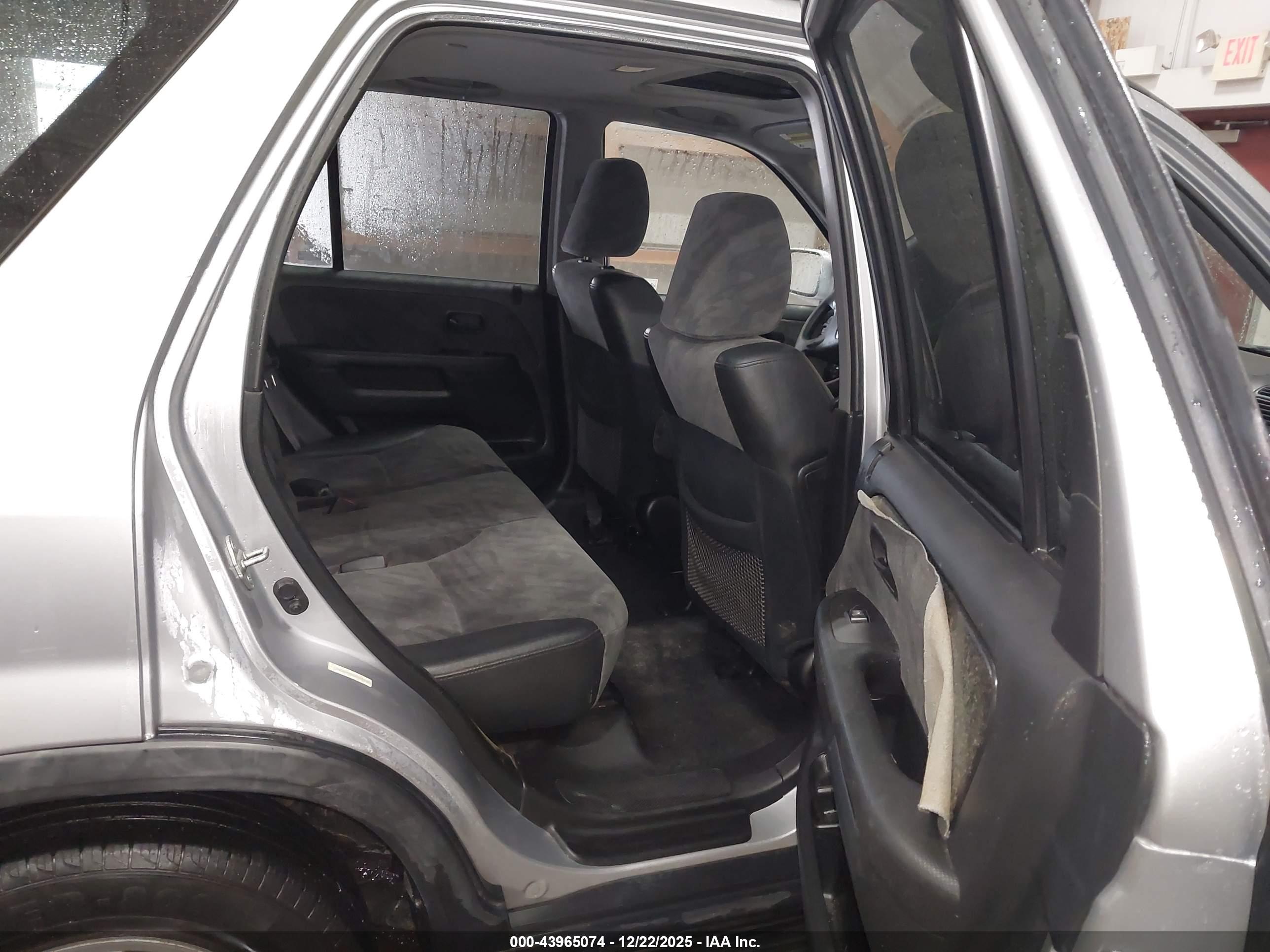 HONDA CR-V image 8