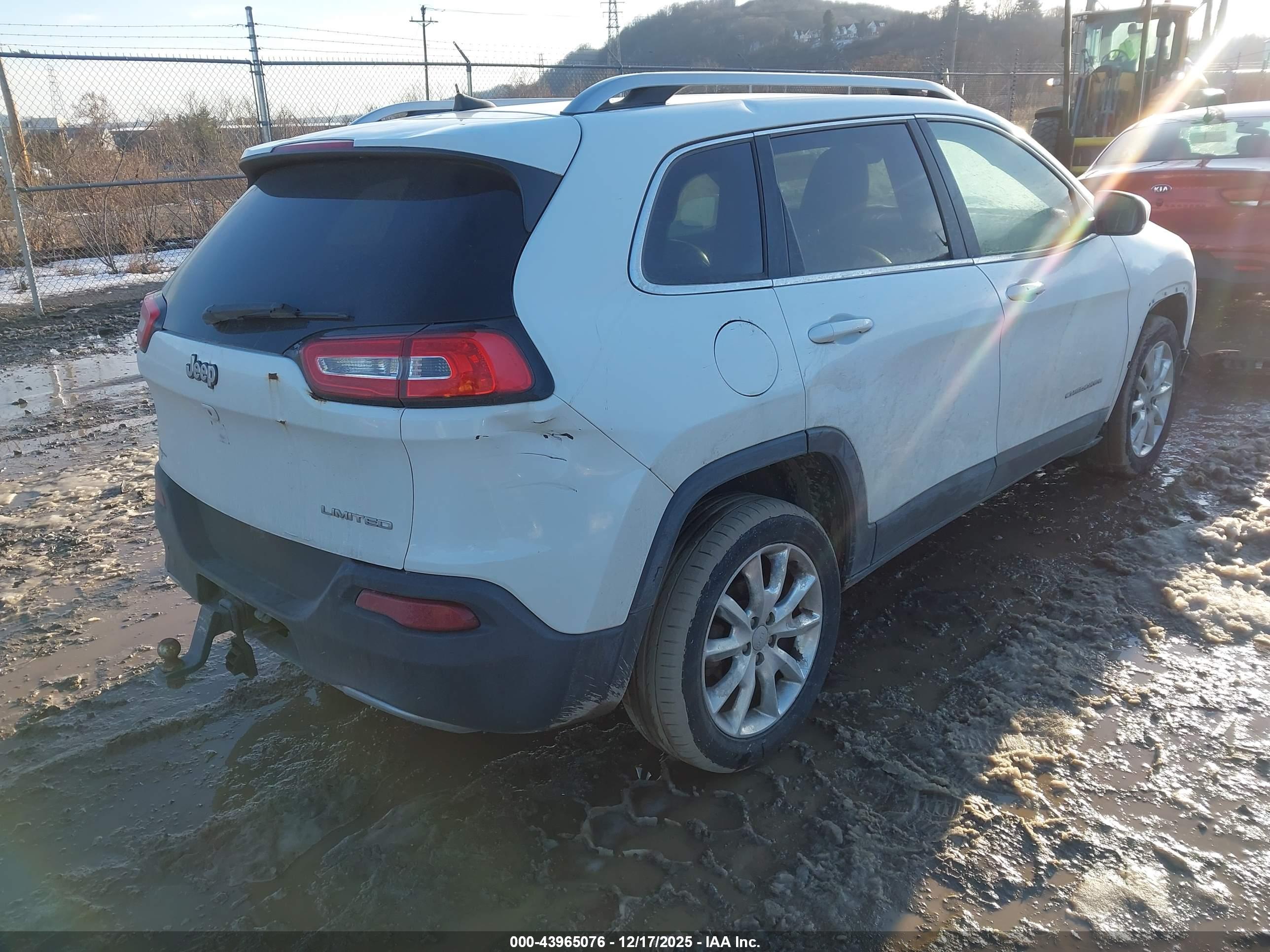 JEEP CHEROKEE image 4