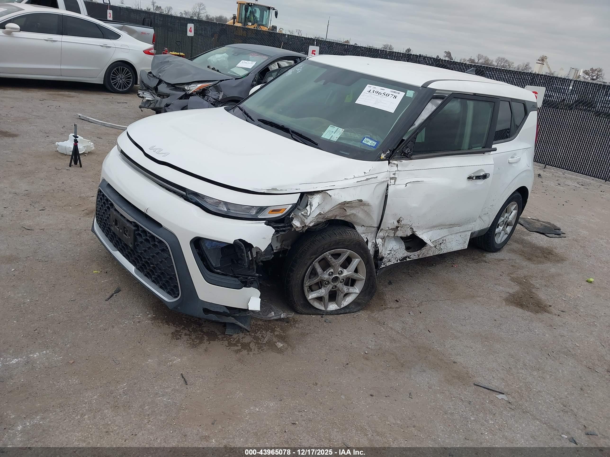 KIA SOUL image 2