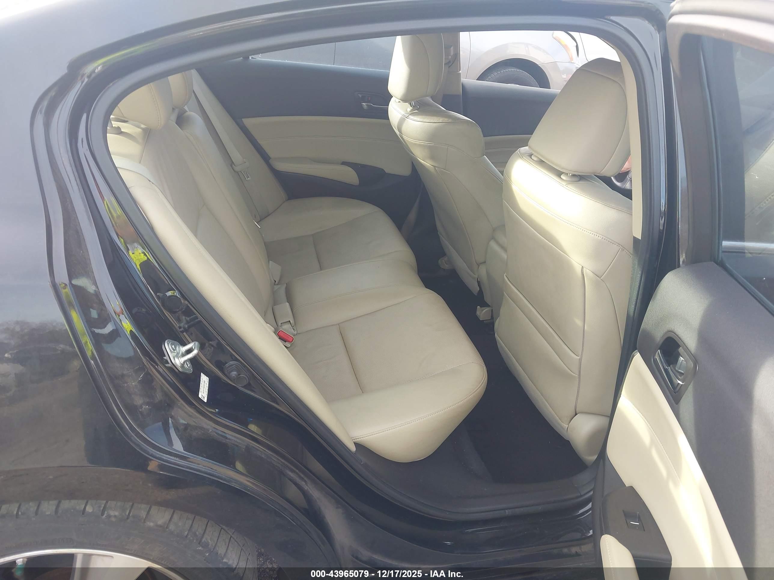 ACURA ILX image 8