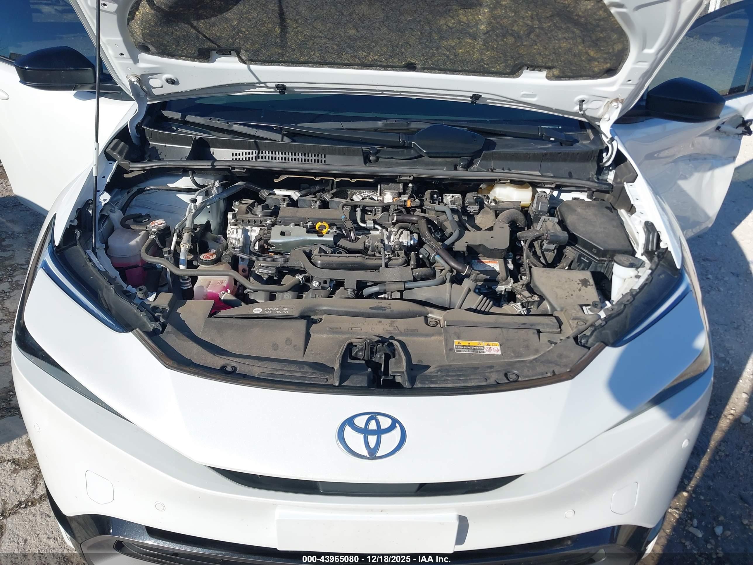 TOYOTA PRIUS image 10