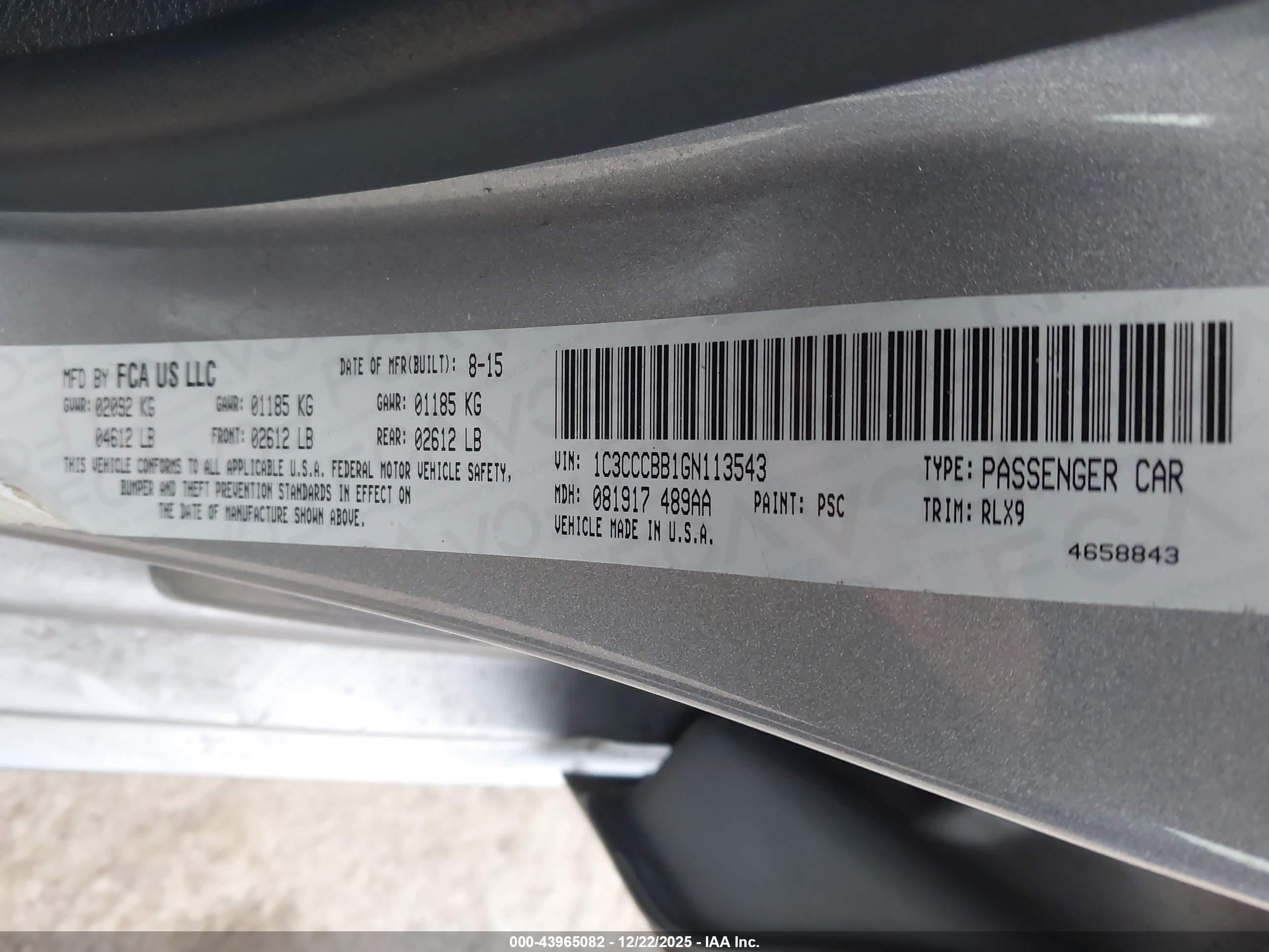 CHRYSLER 200 image 9